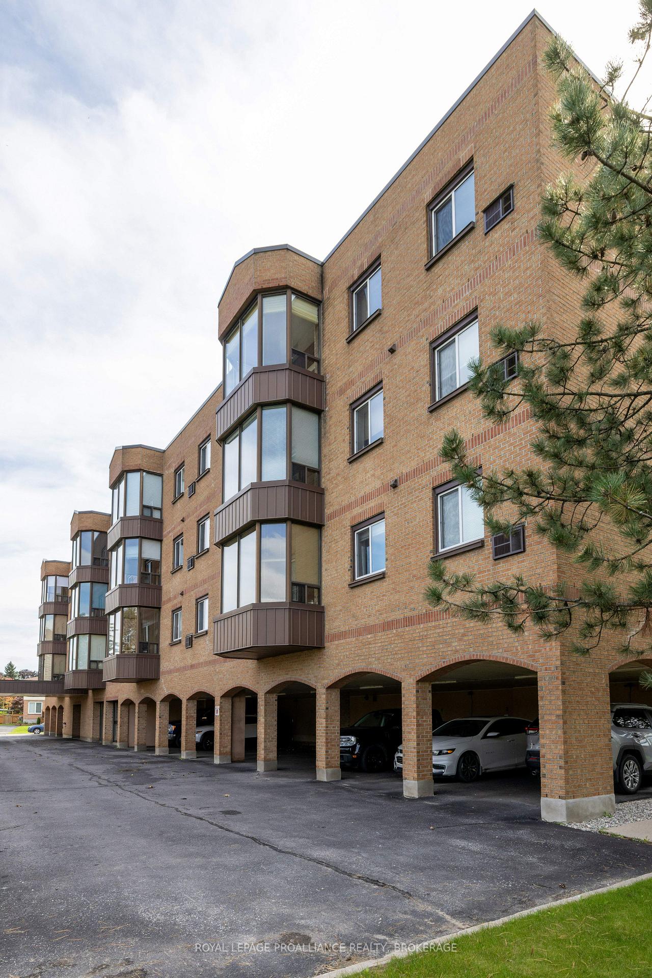 Photo 45 of Unit 405, 649 Davis Drive, Kingston, East Gardiners Rd — HOMEH