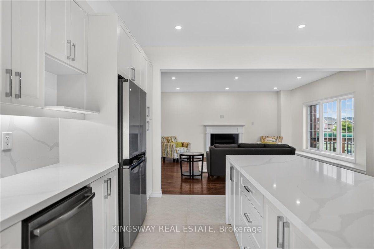 Photo 21 of 8 Monkton Circle, Brampton, Credit Valley — HOMEH