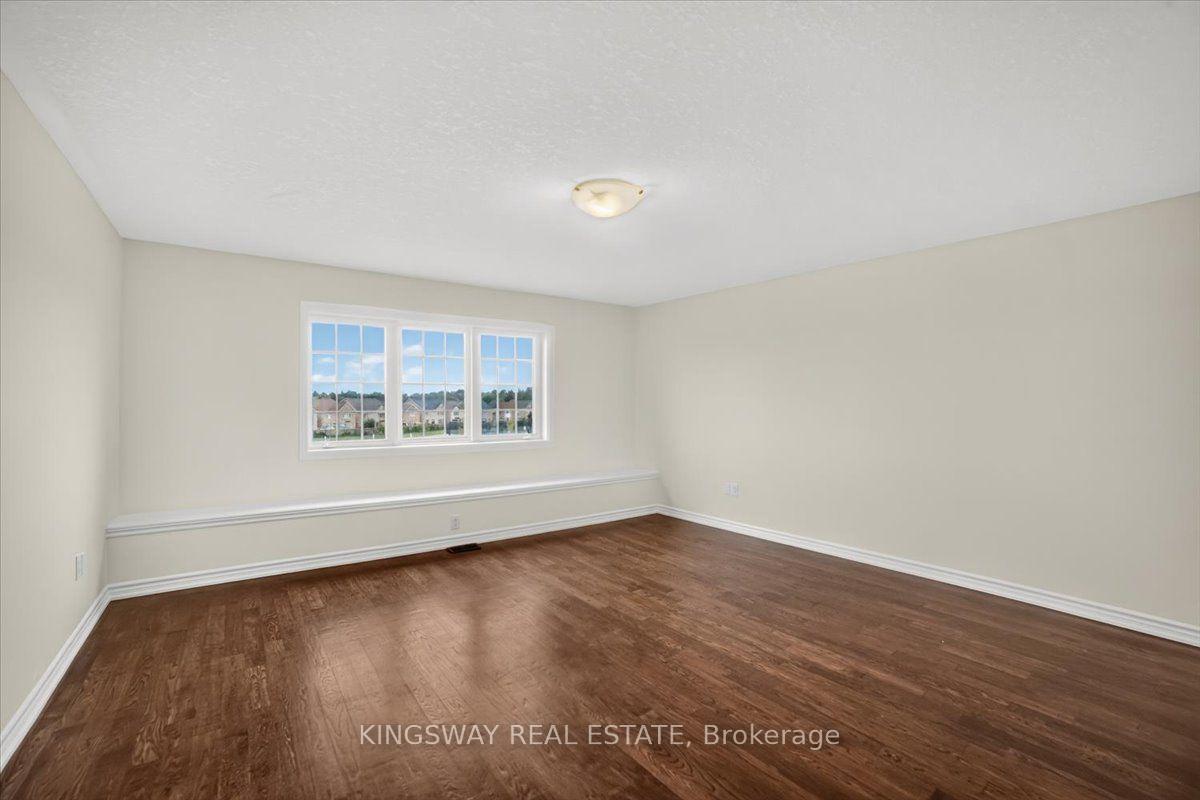 Photo 25 of 8 Monkton Circle, Brampton, Credit Valley — HOMEH