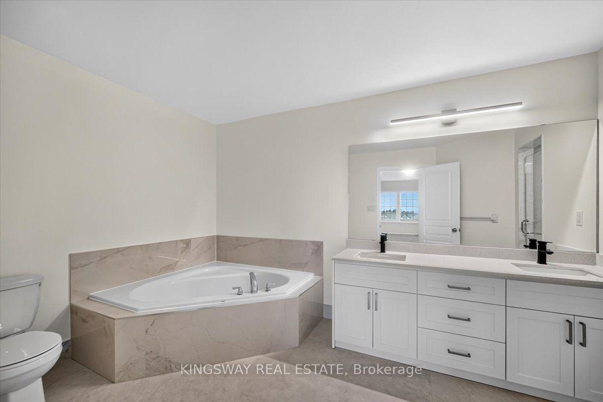 Photo 26 of 8 Monkton Circle, Brampton, Credit Valley — HOMEH