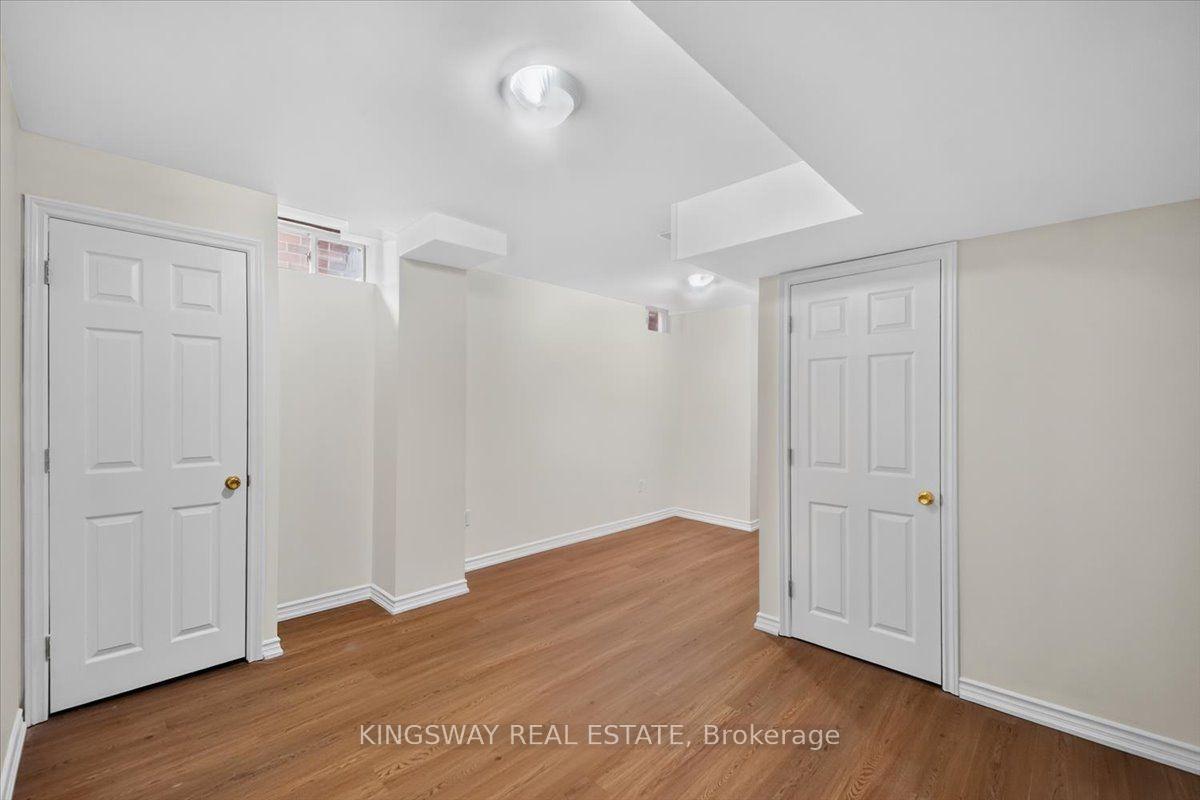 Photo 39 of 8 Monkton Circle, Brampton, Credit Valley — HOMEH