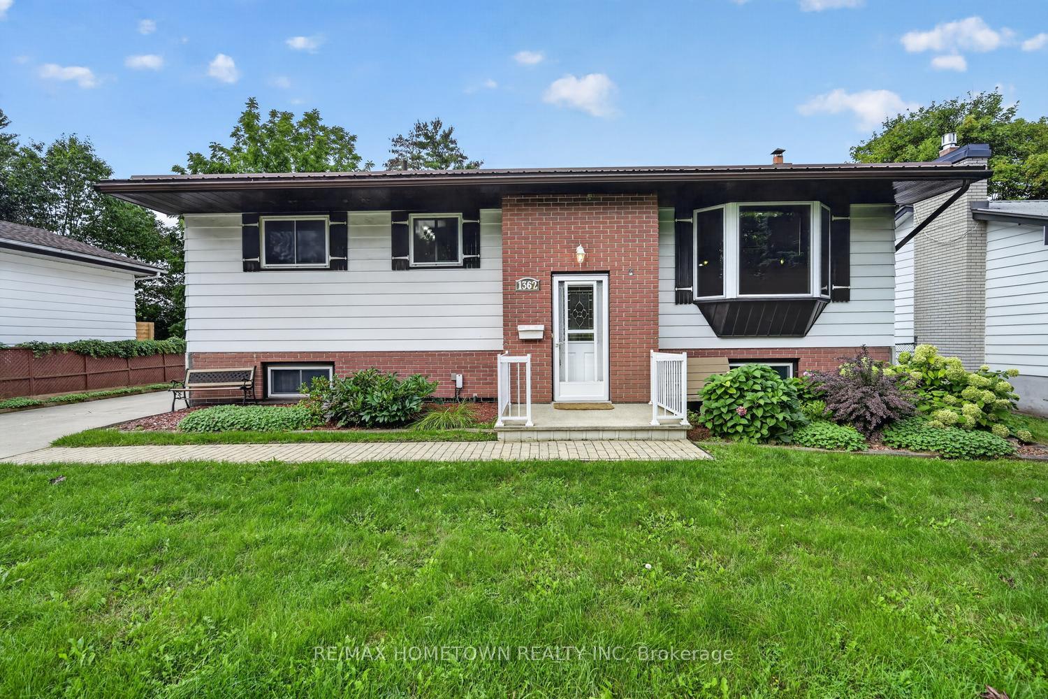 Photo 1 of 1362 Windsor Drive, Brockville, Brockville — HOMEH