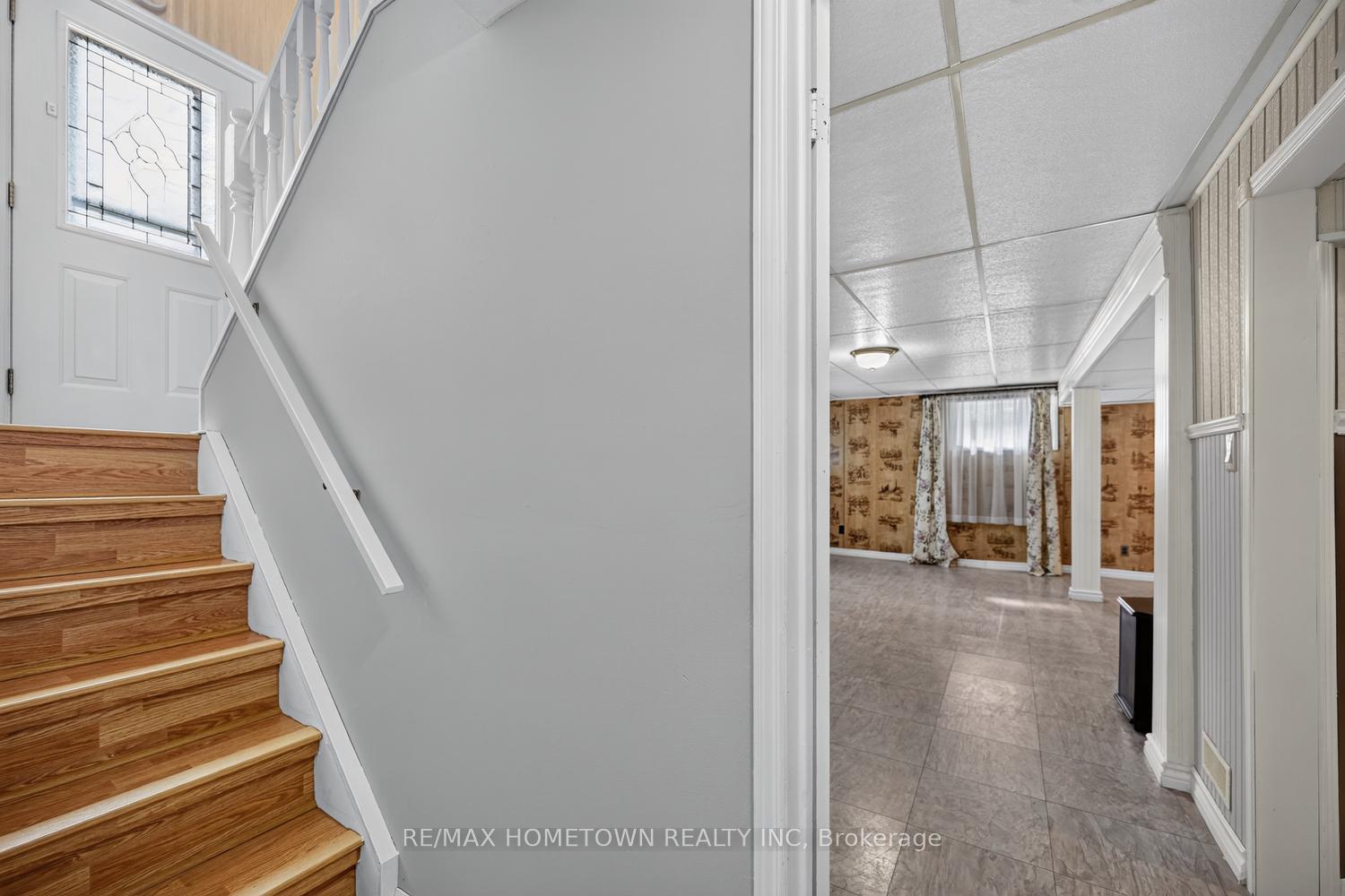 Photo 24 of 1362 Windsor Drive, Brockville, Brockville — HOMEH