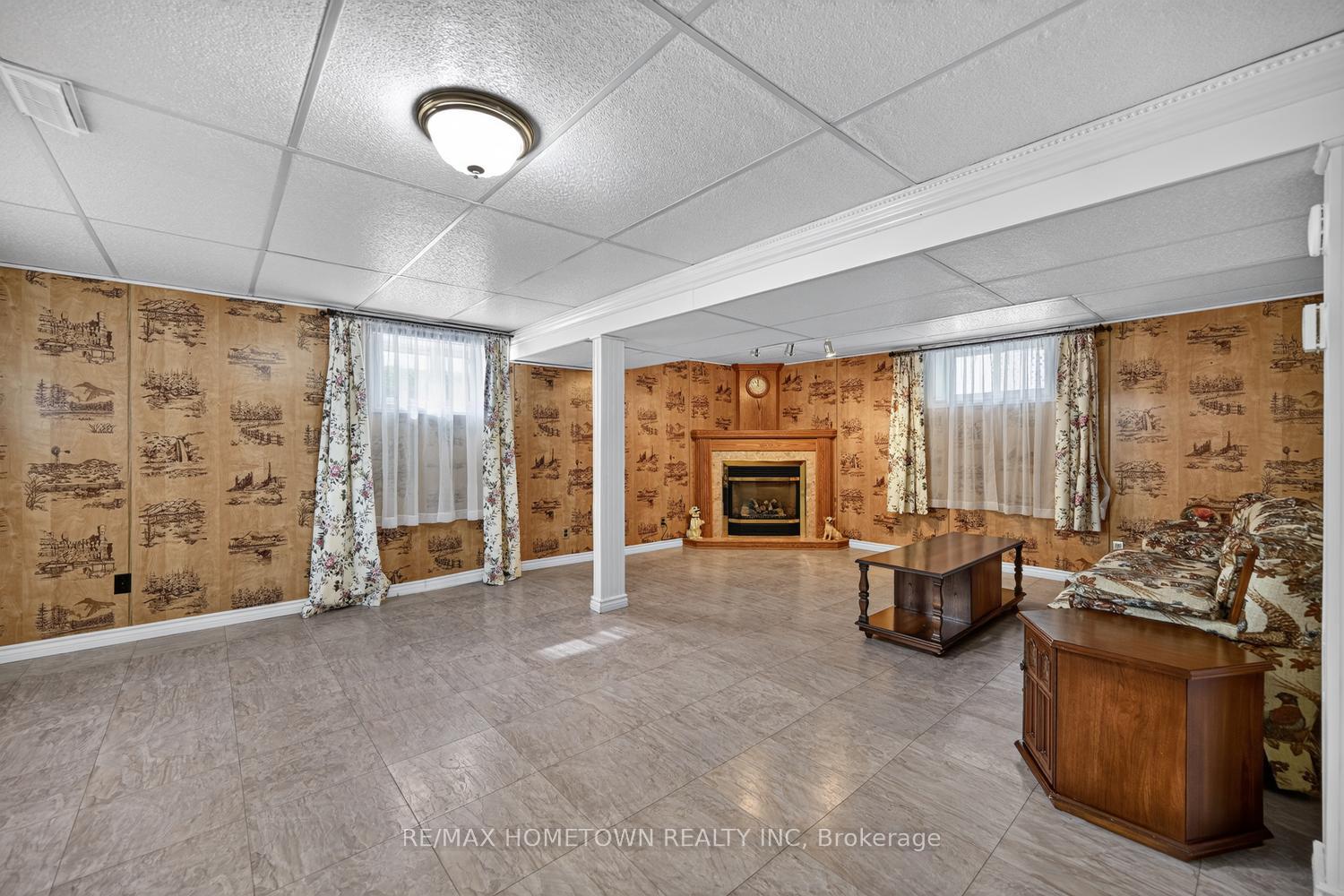 Photo 27 of 1362 Windsor Drive, Brockville, Brockville — HOMEH