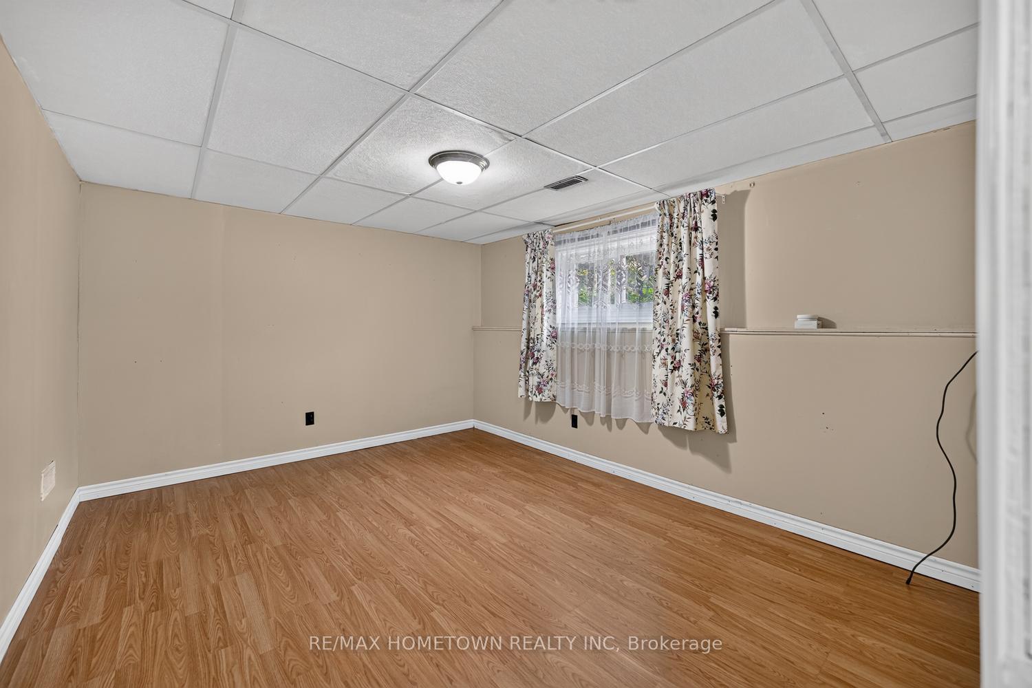 Photo 28 of 1362 Windsor Drive, Brockville, Brockville — HOMEH