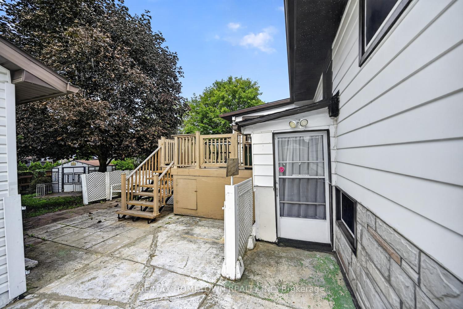 Photo 34 of 1362 Windsor Drive, Brockville, Brockville — HOMEH