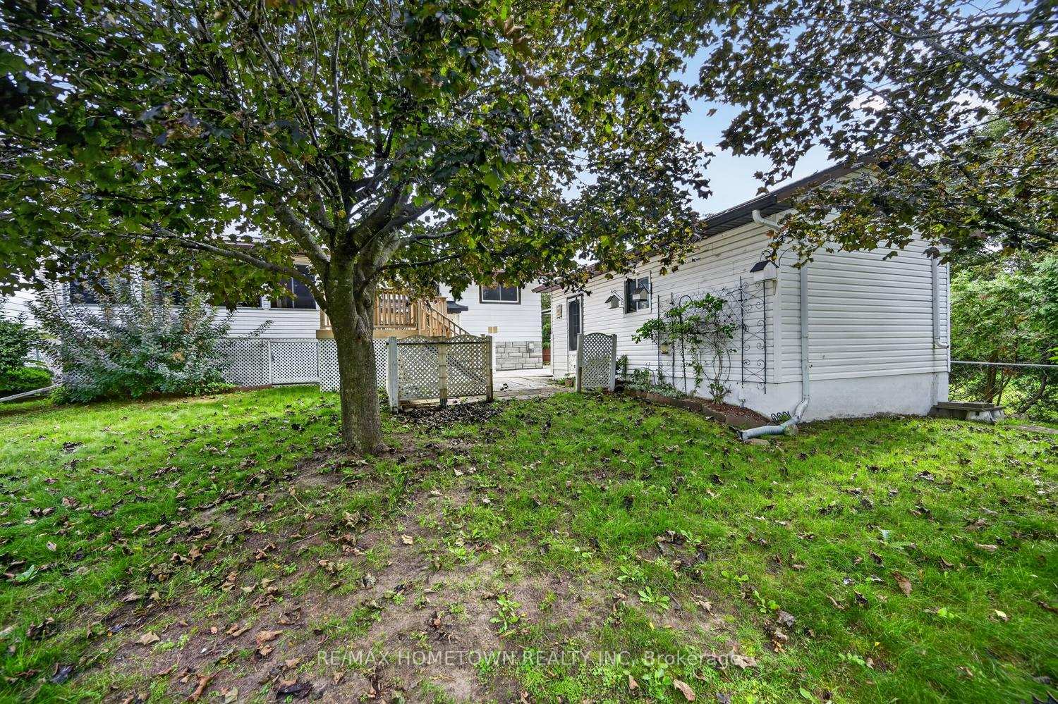 Photo 36 of 1362 Windsor Drive, Brockville, Brockville — HOMEH
