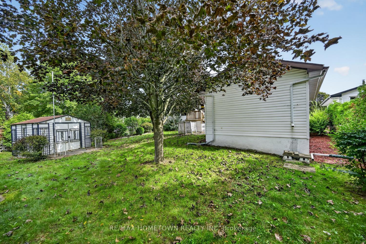 Photo 37 of 1362 Windsor Drive, Brockville, Brockville — HOMEH