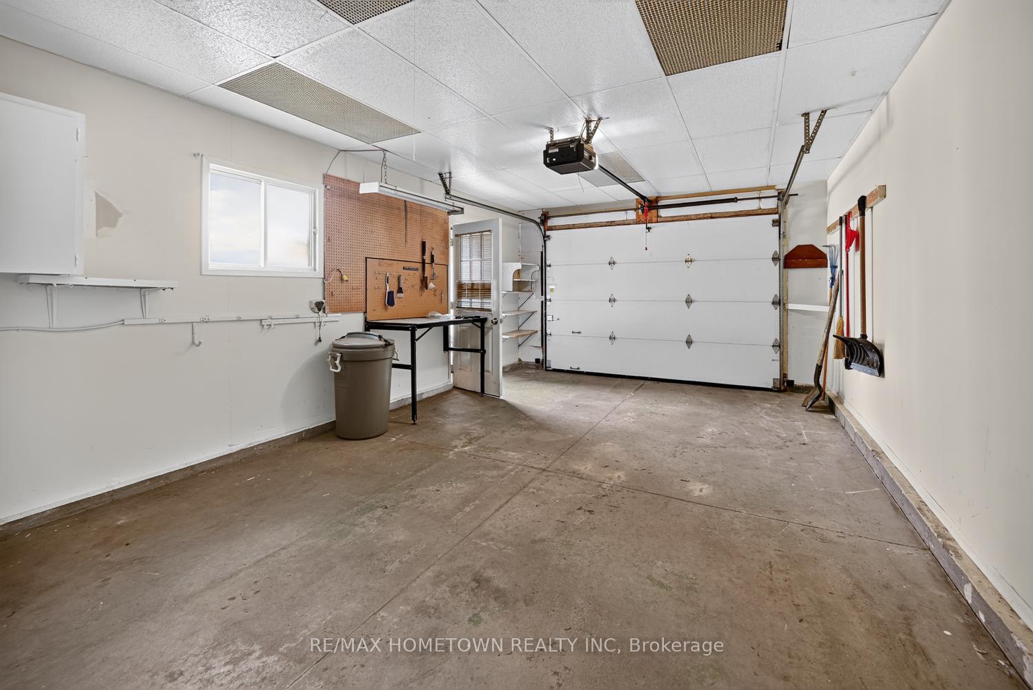 Photo 41 of 1362 Windsor Drive, Brockville, Brockville — HOMEH