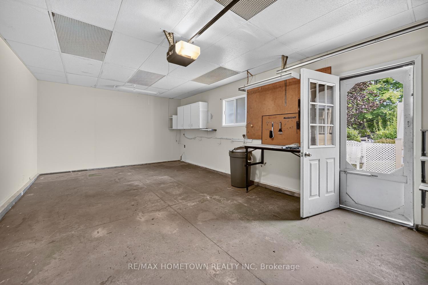 Photo 42 of 1362 Windsor Drive, Brockville, Brockville — HOMEH