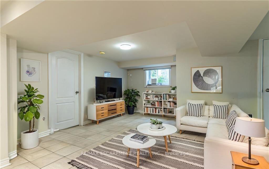 Photo of Unit 2, 609 Mohawk Road E