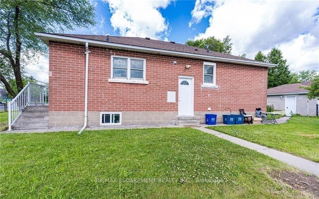 Photo 10 of Unit 2, 609 Mohawk Road E, Hamilton, Macassa — HOMEH