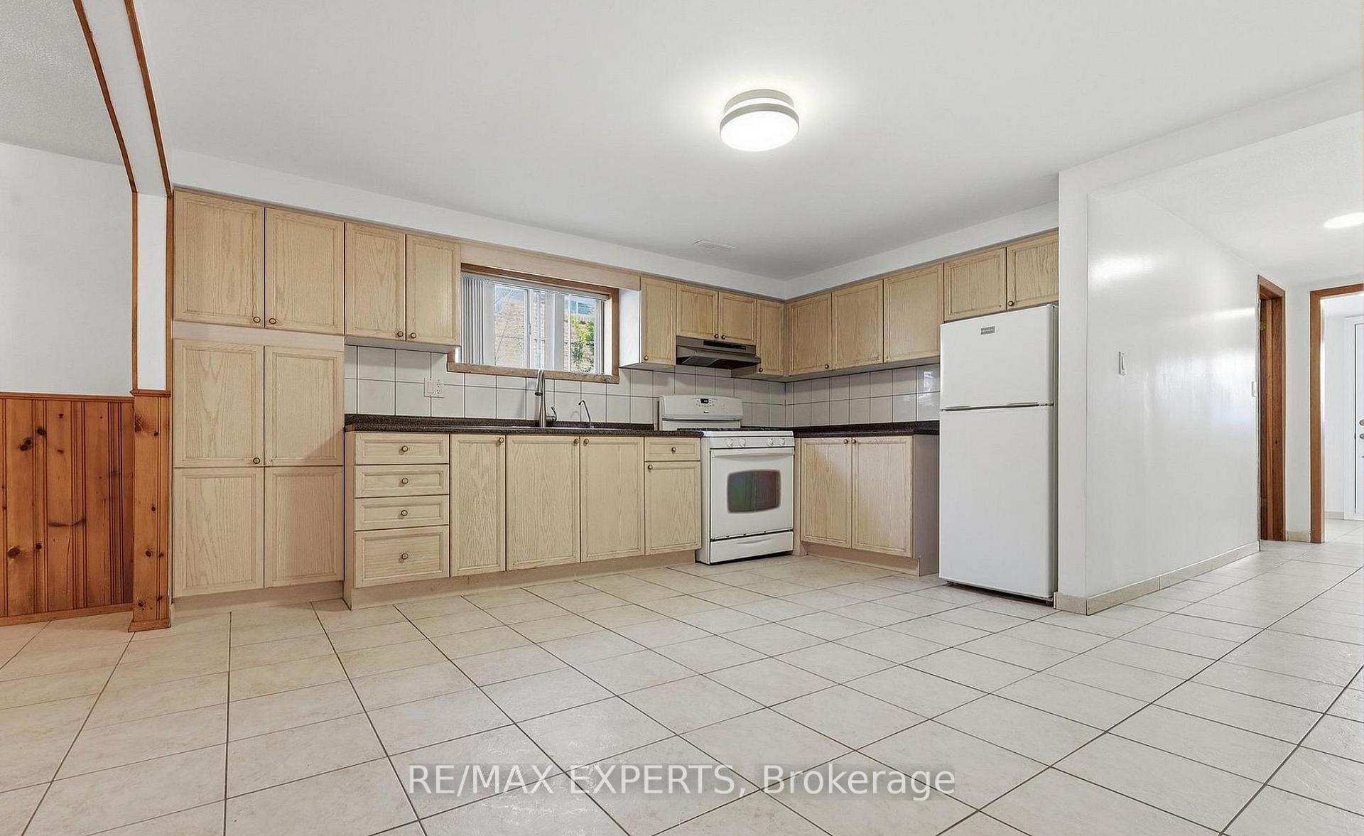 Photo 6 of Unit BSMT, 228 Andrew Park, Vaughan, West Woodbridge — HOMEH