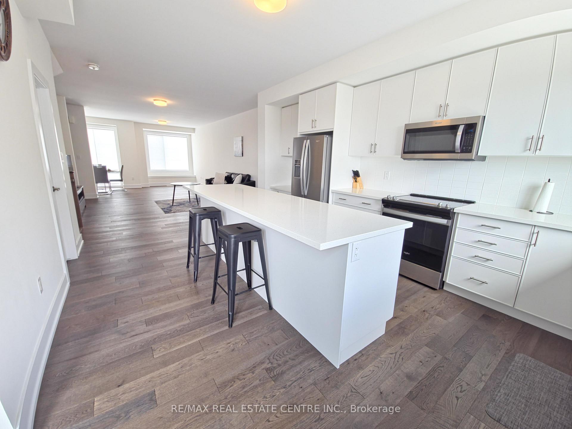 Photo 13 of Unit 66, 2273 Turnberry Drive, Burlington, Rose — HOMEH