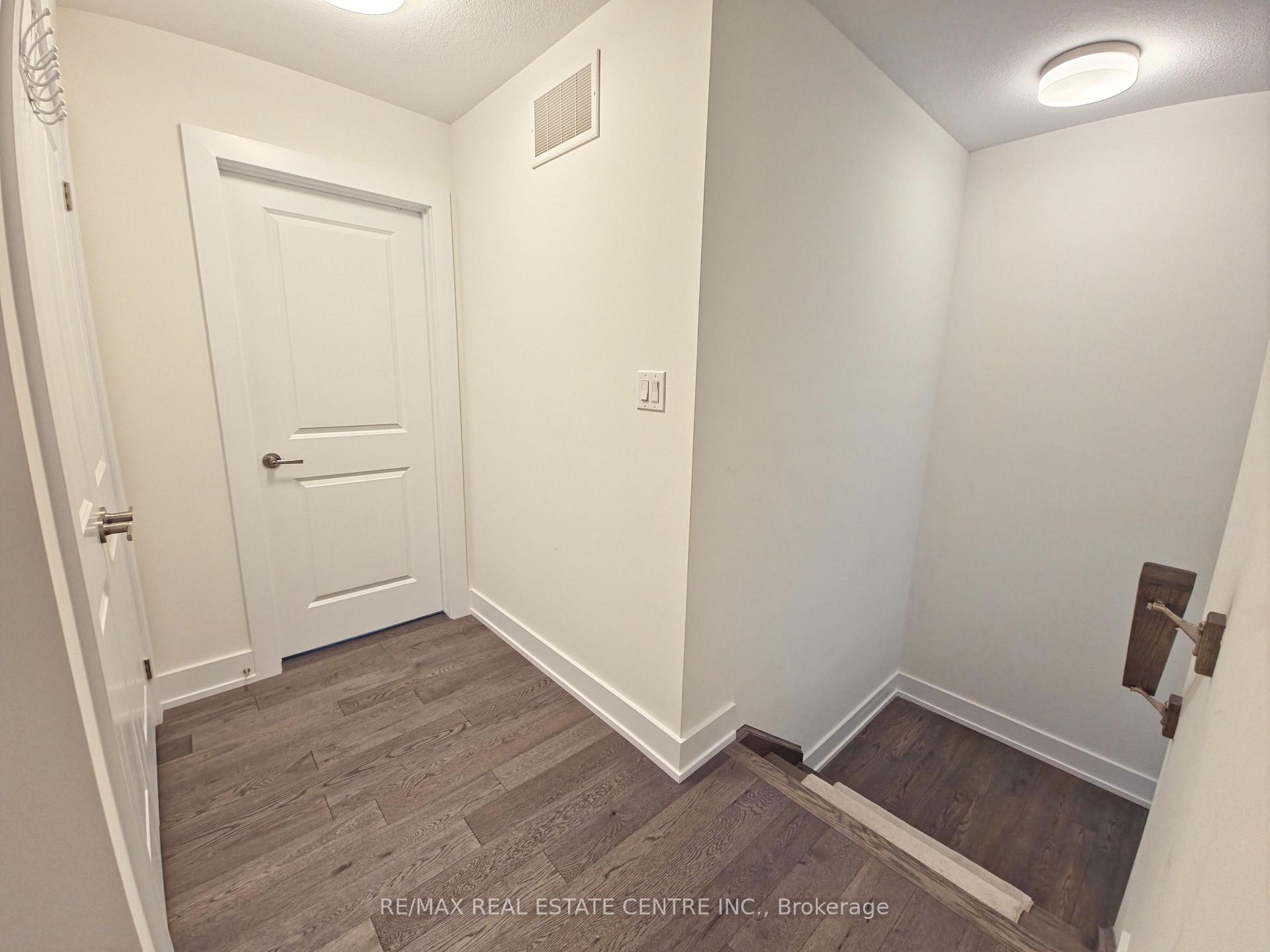 Photo 28 of Unit 66, 2273 Turnberry Drive, Burlington, Rose — HOMEH