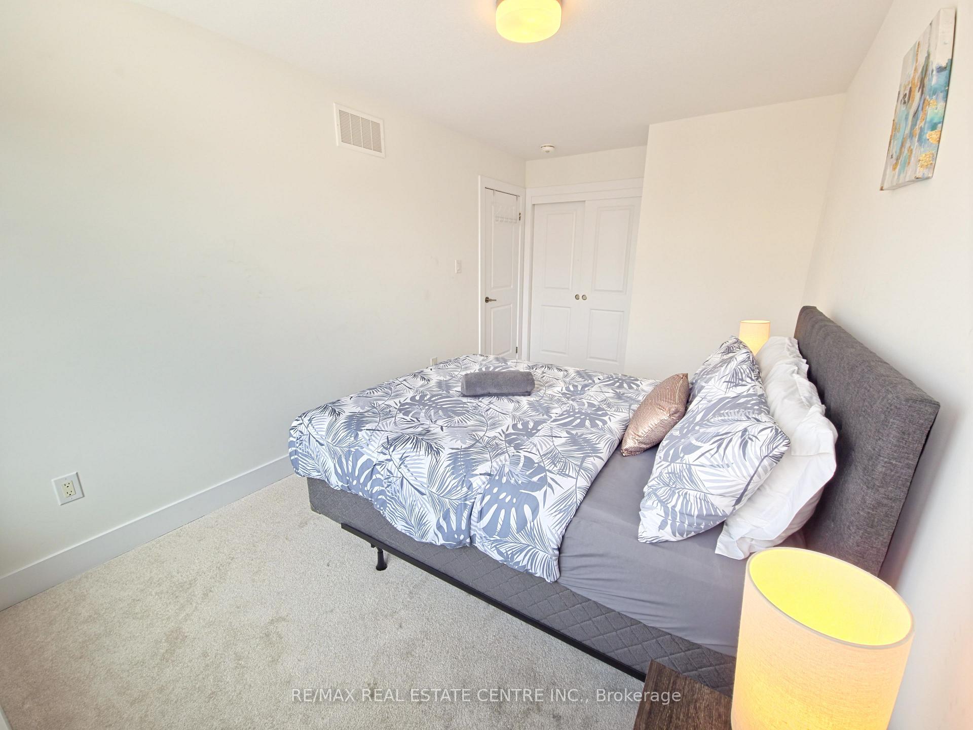 Photo 36 of Unit 66, 2273 Turnberry Drive, Burlington, Rose — HOMEH
