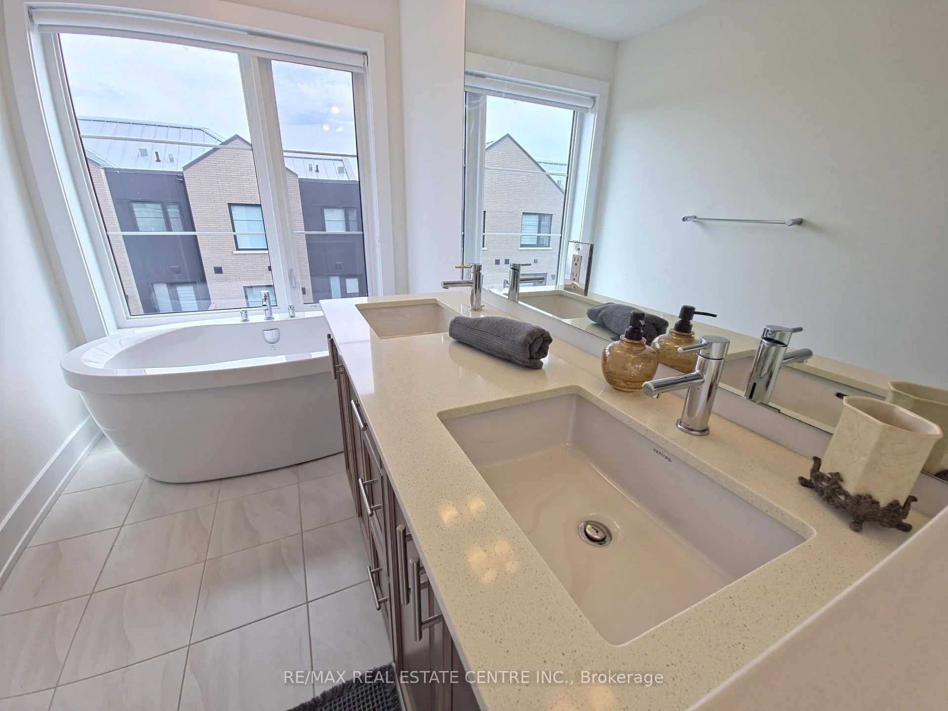 Photo 41 of Unit 66, 2273 Turnberry Drive, Burlington, Rose — HOMEH
