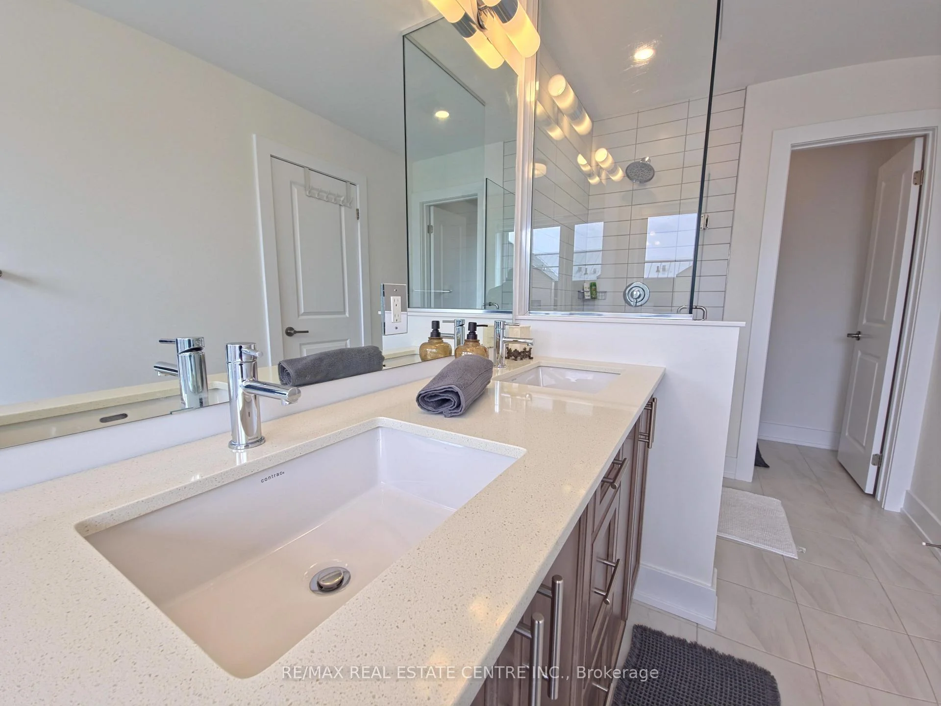 Photo 42 of Unit 66, 2273 Turnberry Drive, Burlington, Rose — HOMEH