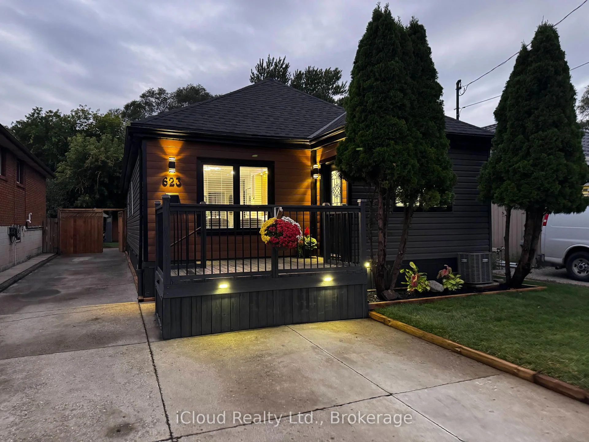 Photo 4 of 623 Knox Avenue, Hamilton, Parkview — HOMEH