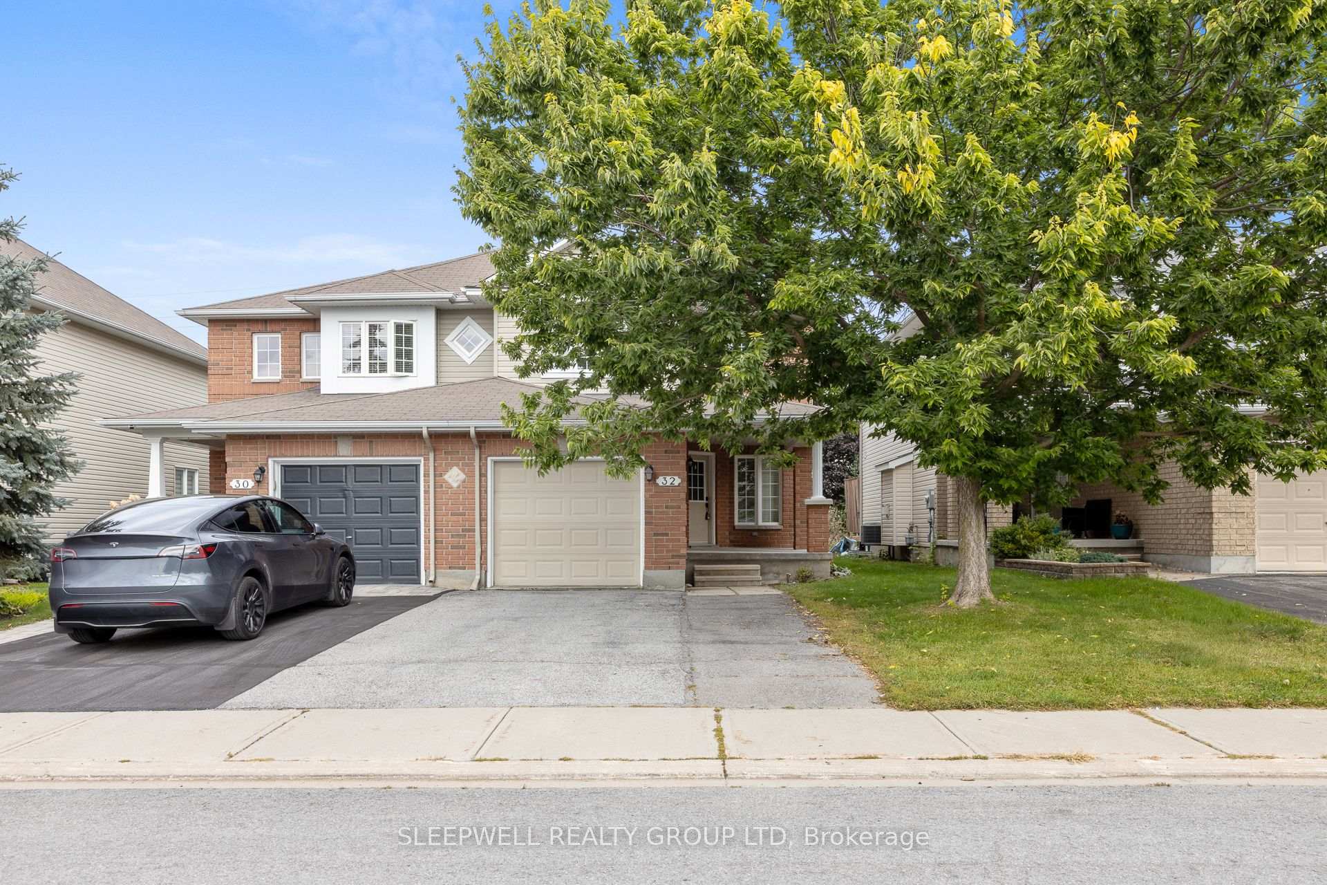 Photo 1 of 32 Moe Robillard Street, Arnprior, Arnprior — HOMEH