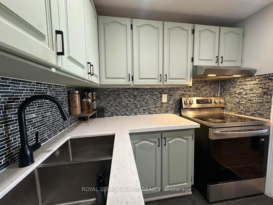 Photo 13 of Unit 407, 20 Speers Road, Oakville, Central — HOMEH