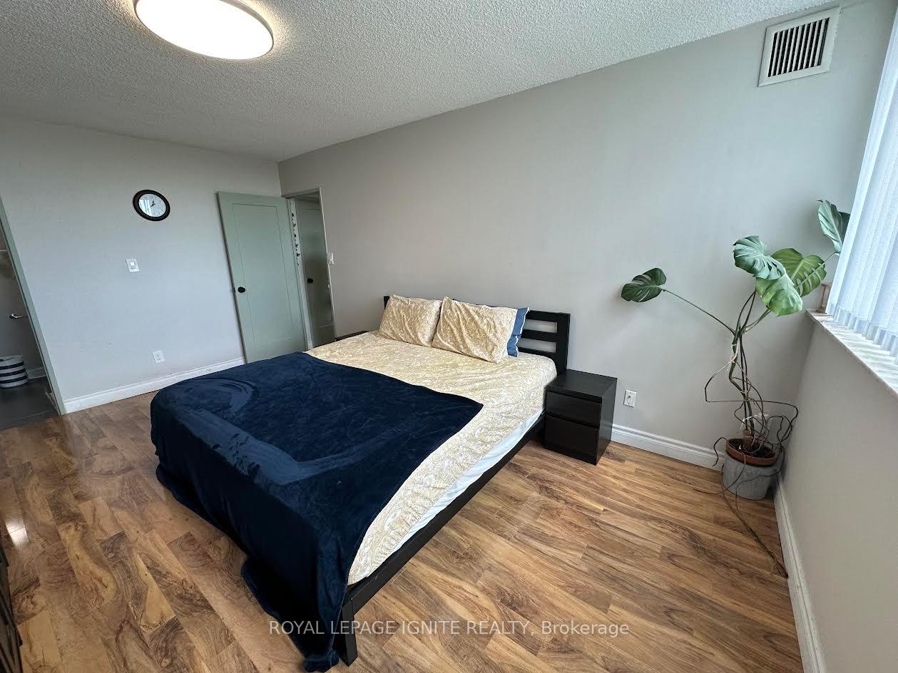 Photo 22 of Unit 407, 20 Speers Road, Oakville, Central — HOMEH