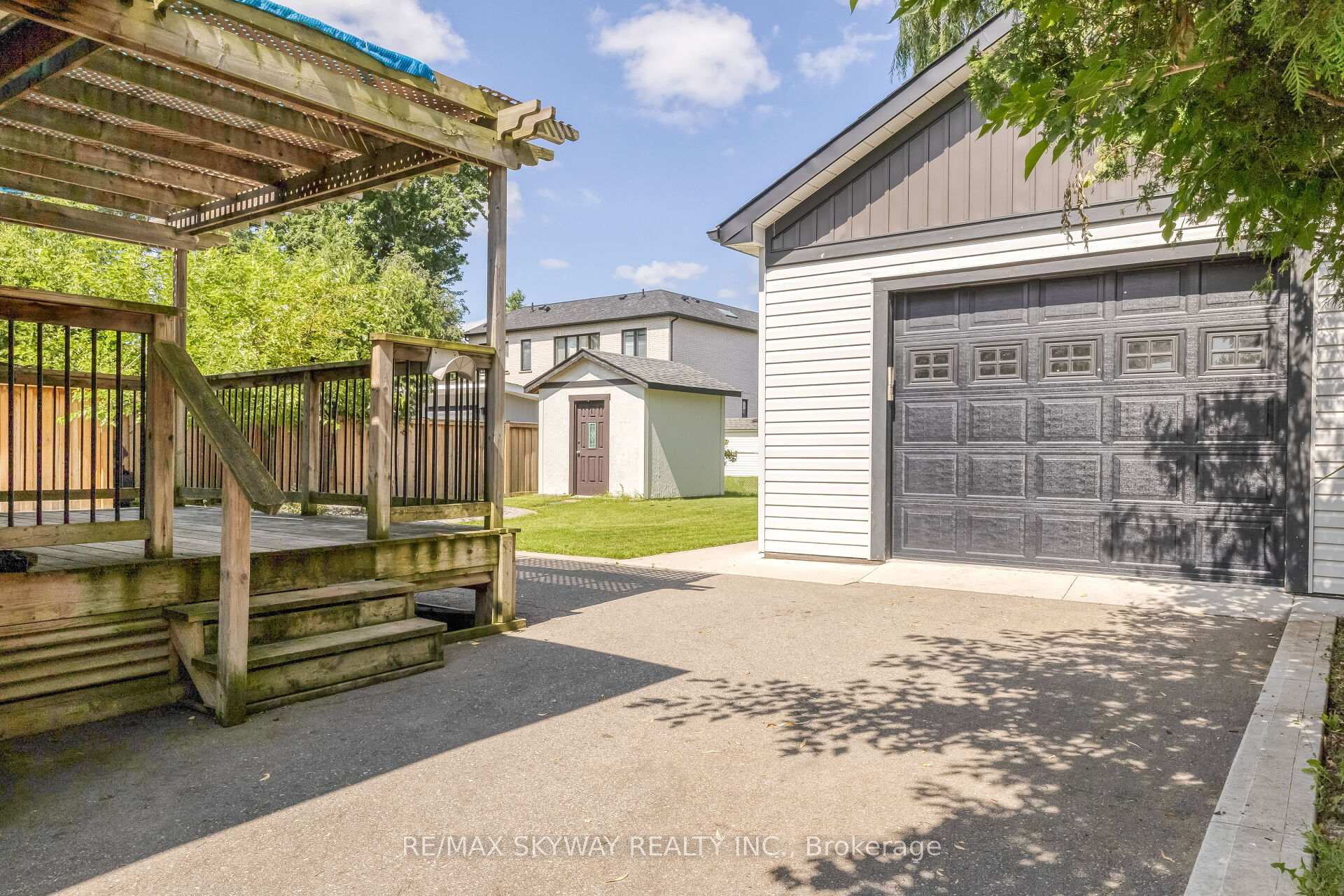 Photo 5 of Unit Upper, 279 Elmwood Crescent, Milton, Old Milton — HOMEH
