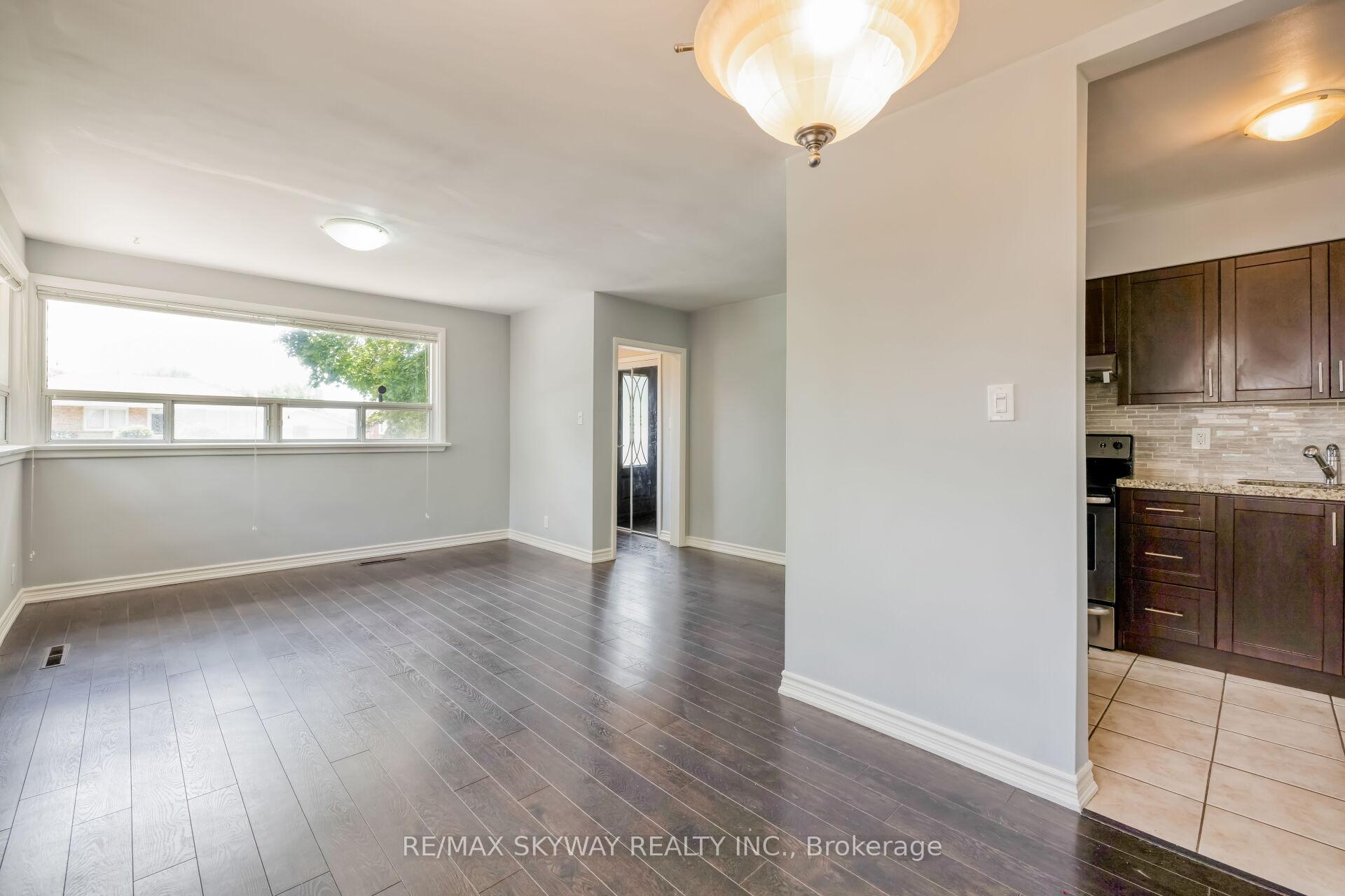 Photo 10 of Unit Upper, 279 Elmwood Crescent, Milton, Old Milton — HOMEH