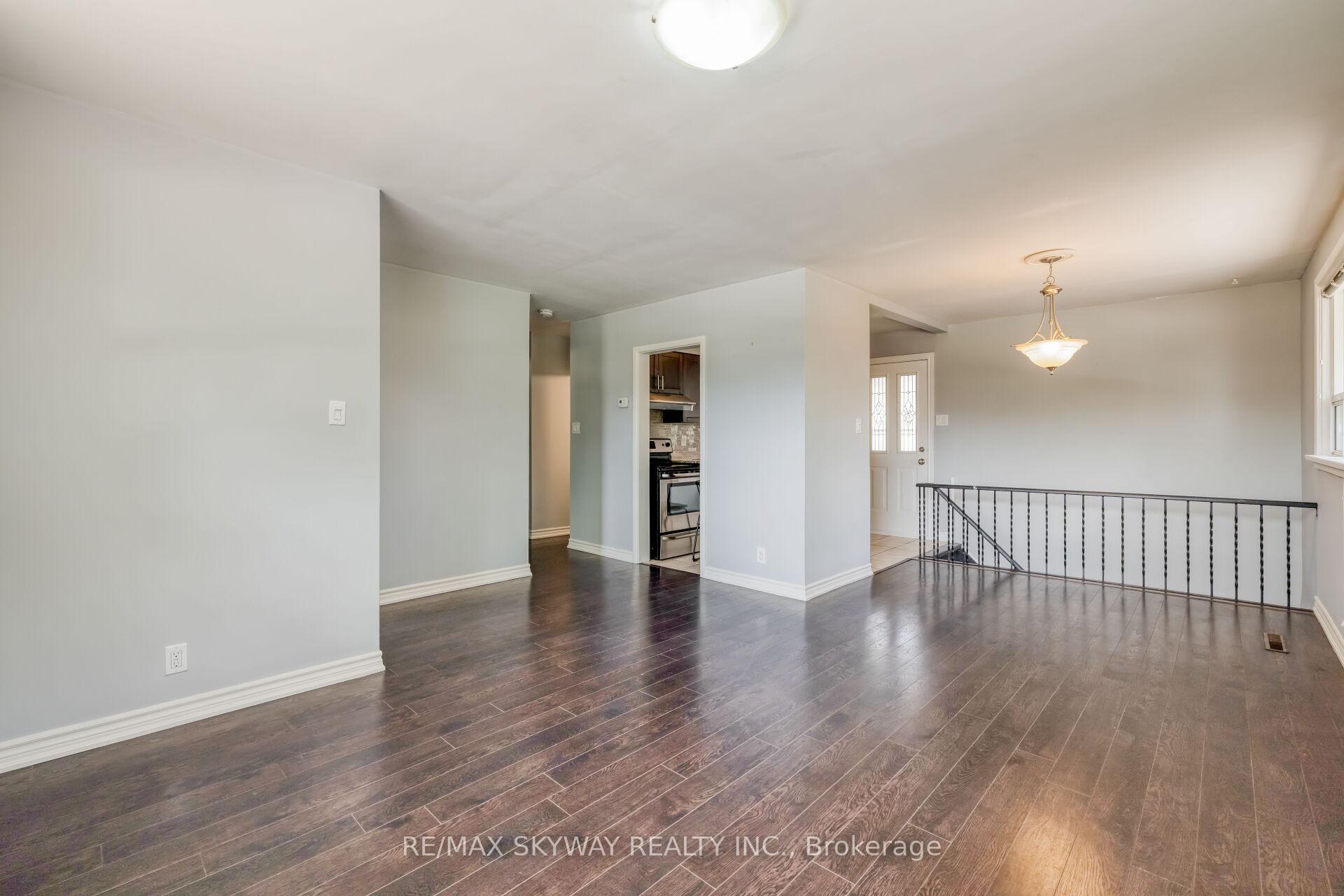 Photo 11 of Unit Upper, 279 Elmwood Crescent, Milton, Old Milton — HOMEH