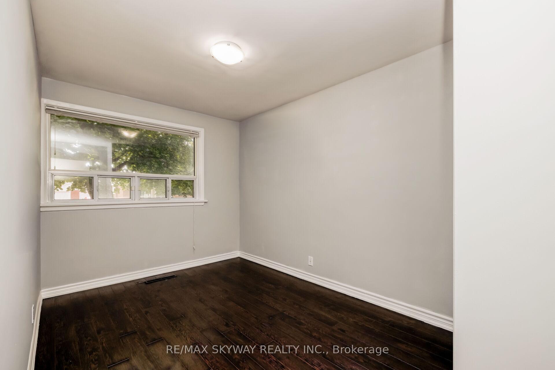 Photo 18 of Unit Upper, 279 Elmwood Crescent, Milton, Old Milton — HOMEH