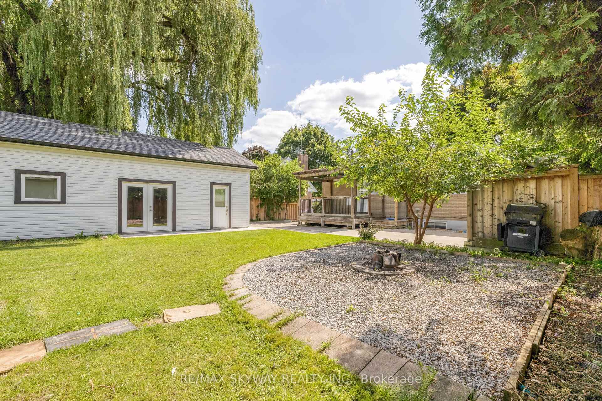 Photo 29 of Unit Upper, 279 Elmwood Crescent, Milton, Old Milton — HOMEH