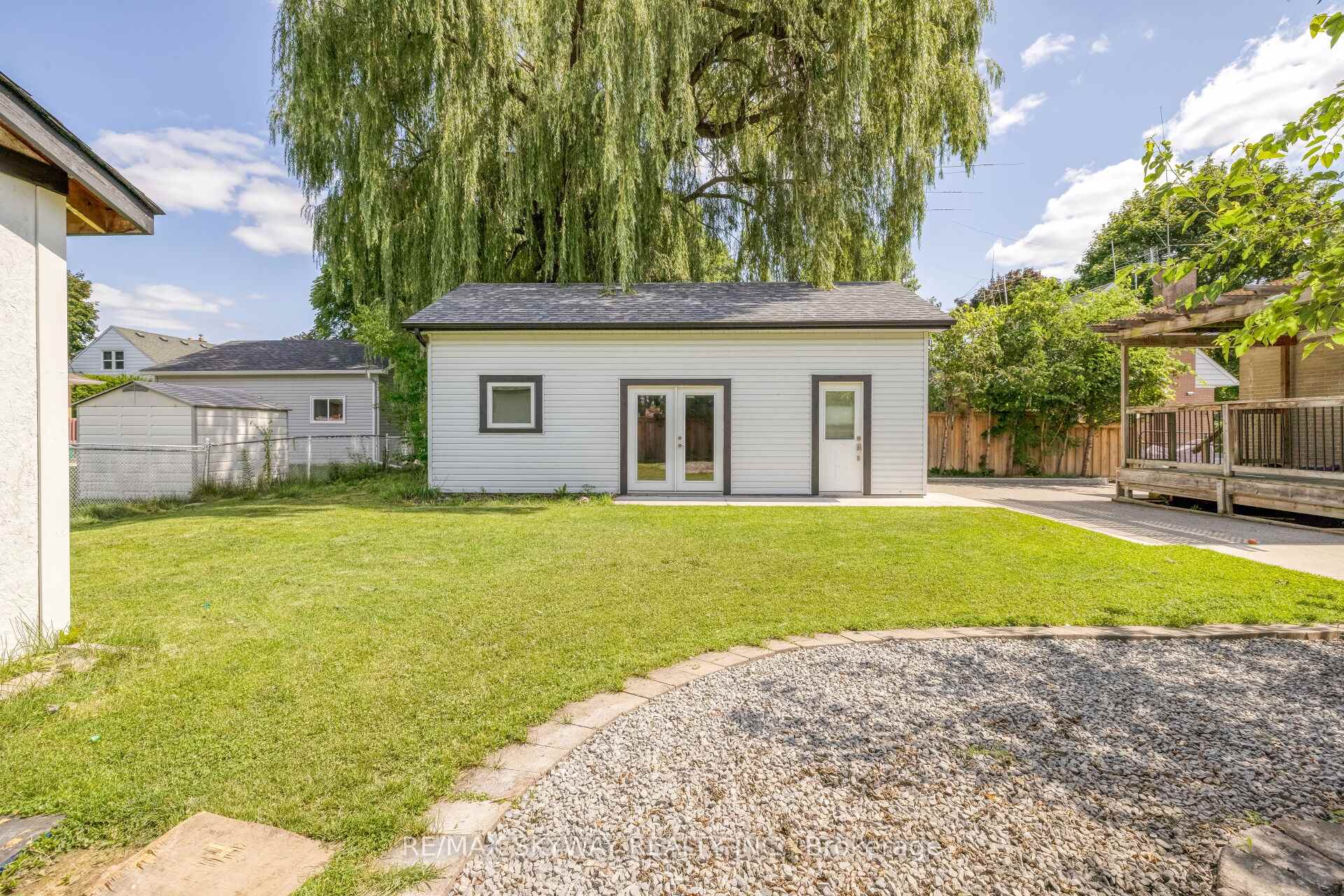 Photo 31 of Unit Upper, 279 Elmwood Crescent, Milton, Old Milton — HOMEH