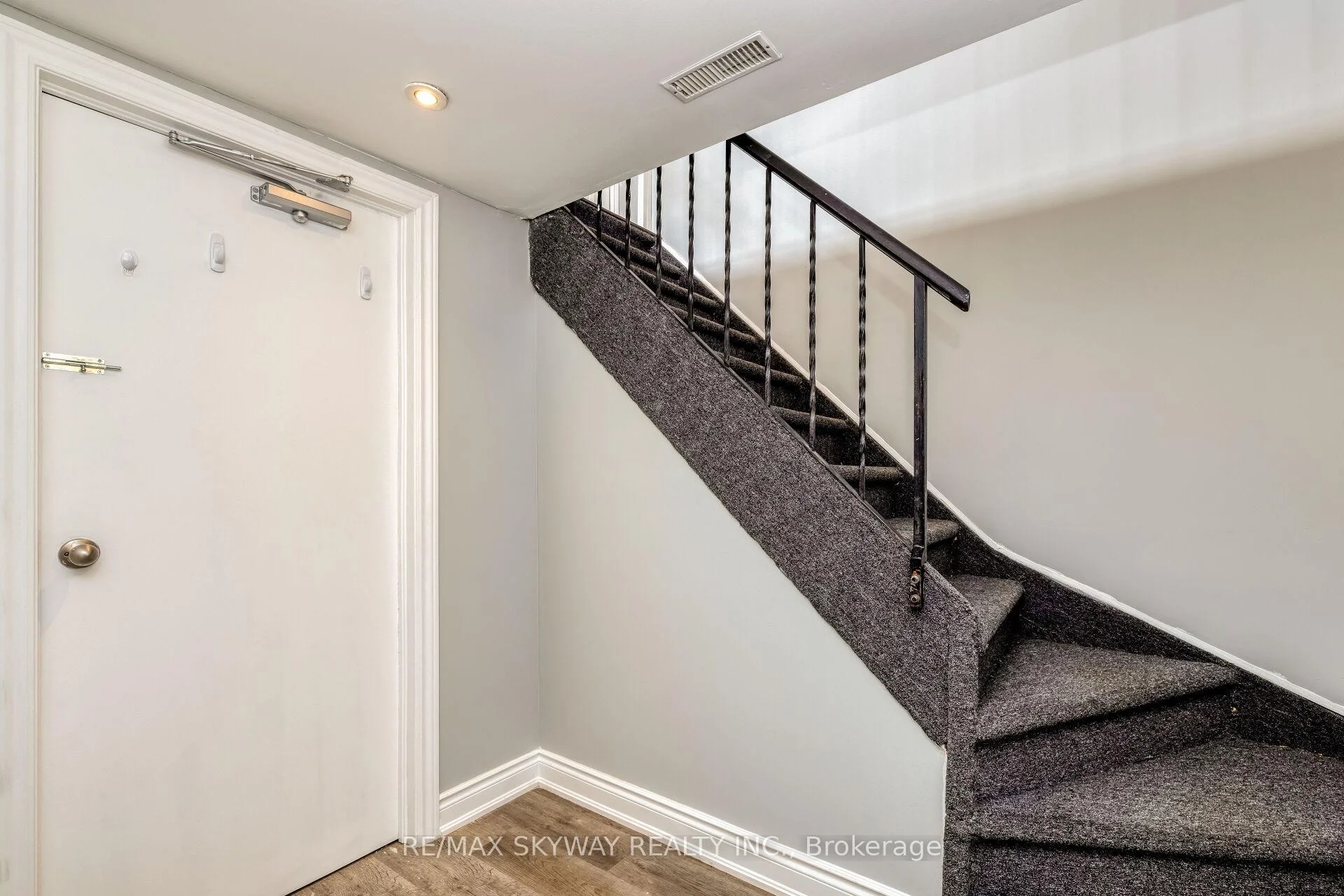 Photo 26 of Unit Upper, 279 Elmwood Crescent, Milton, Old Milton — HOMEH