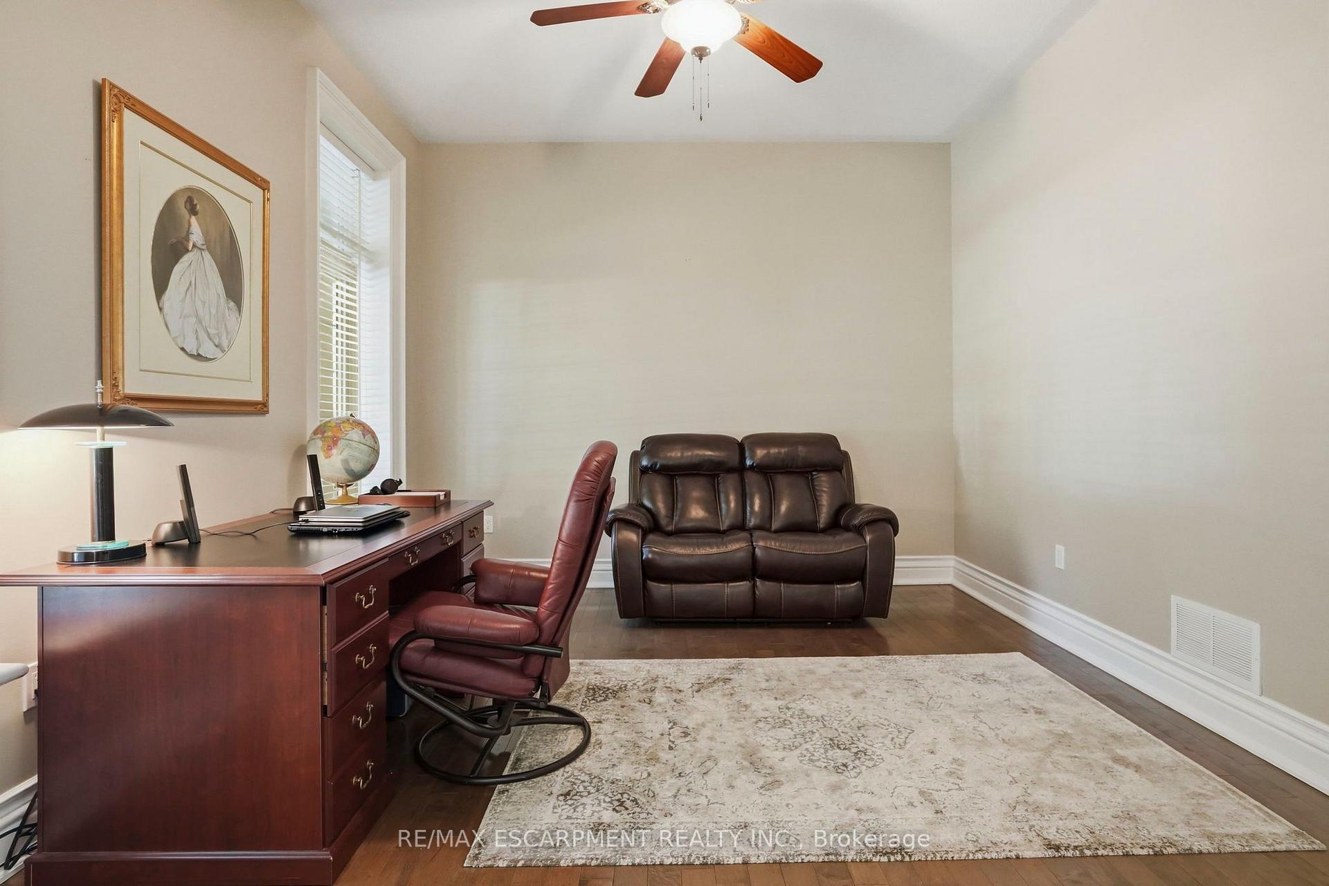Photo 5 of 11 Palomino Drive, Hamilton, Rural Flamborough — HOMEH