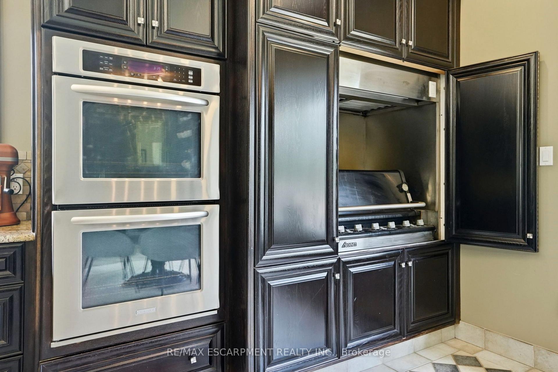 Photo 16 of 11 Palomino Drive, Hamilton, Rural Flamborough — HOMEH