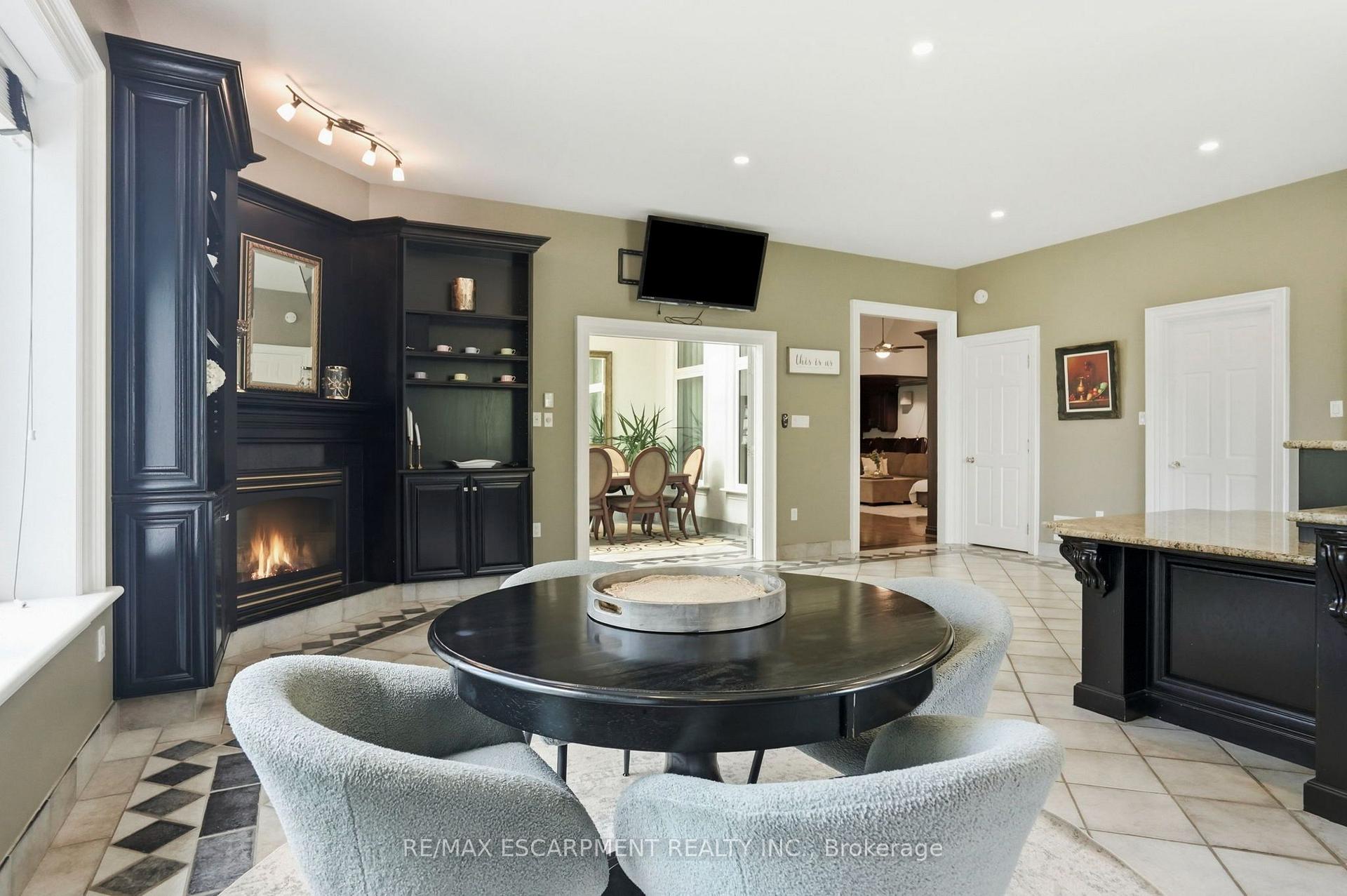 Photo 18 of 11 Palomino Drive, Hamilton, Rural Flamborough — HOMEH