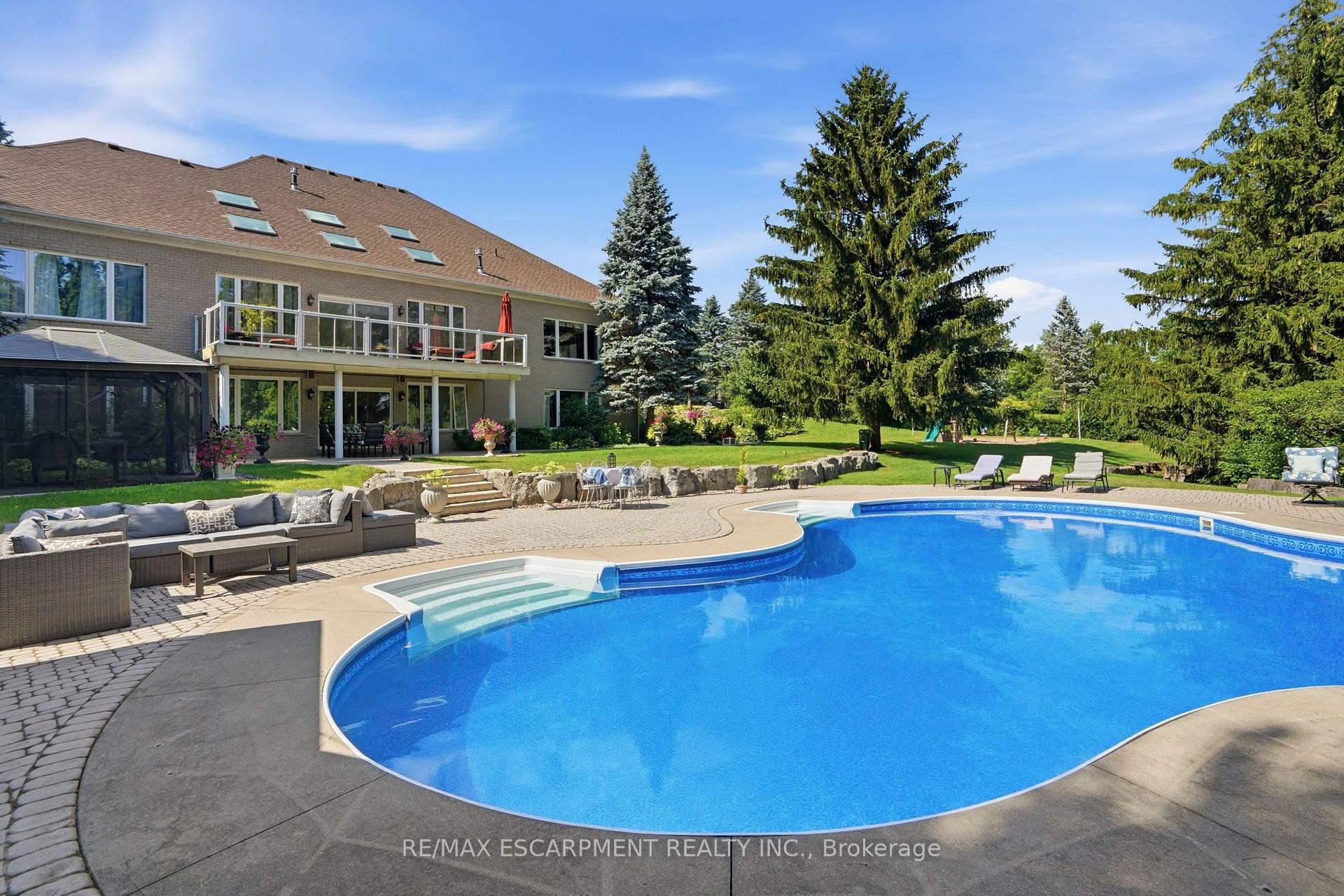 Photo 49 of 11 Palomino Drive, Hamilton, Rural Flamborough — HOMEH