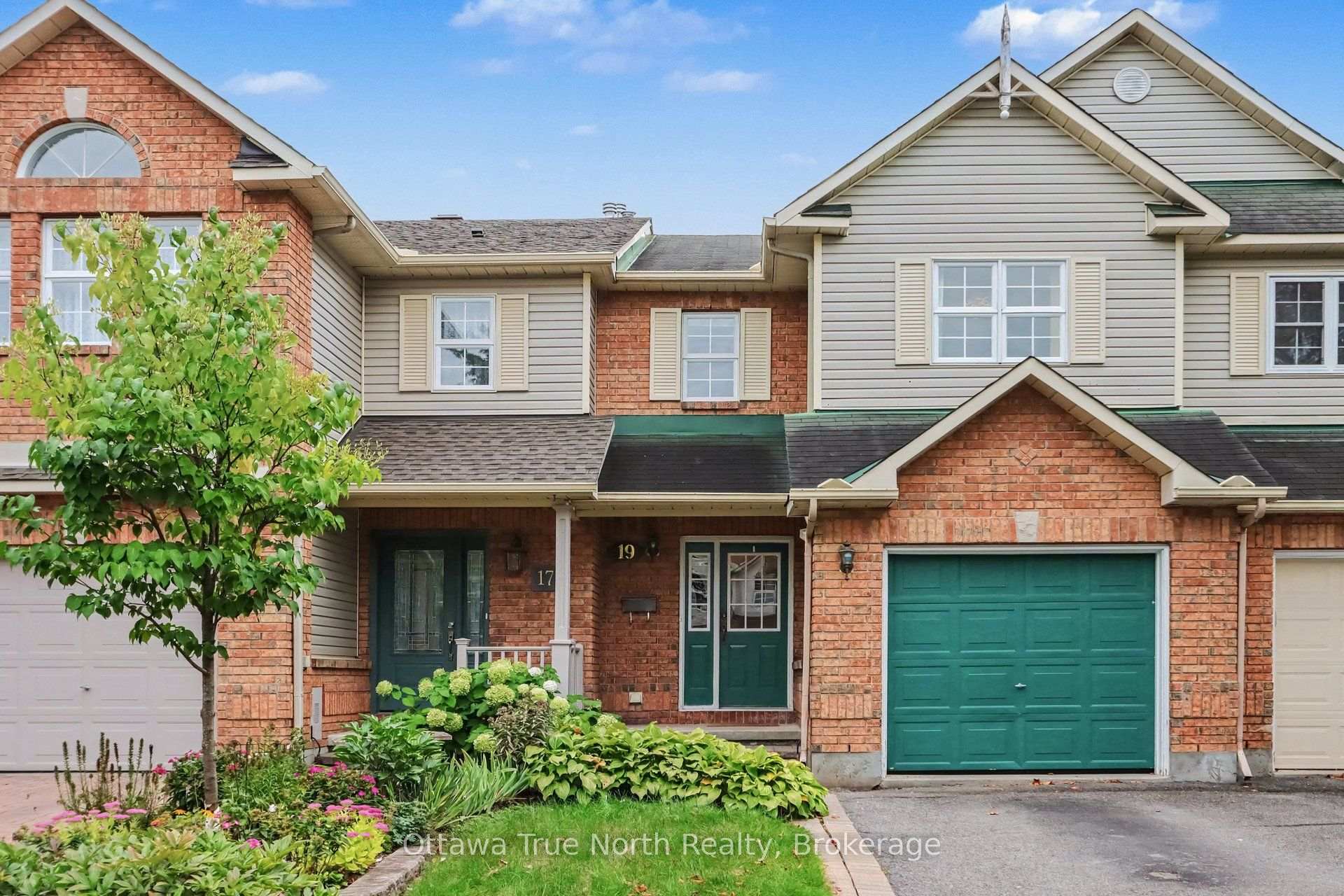 Photo 1 of 19 Kalbrook Street, Ottawa, Kanata - Kanata Lakes/Heritage Hills — HOMEH