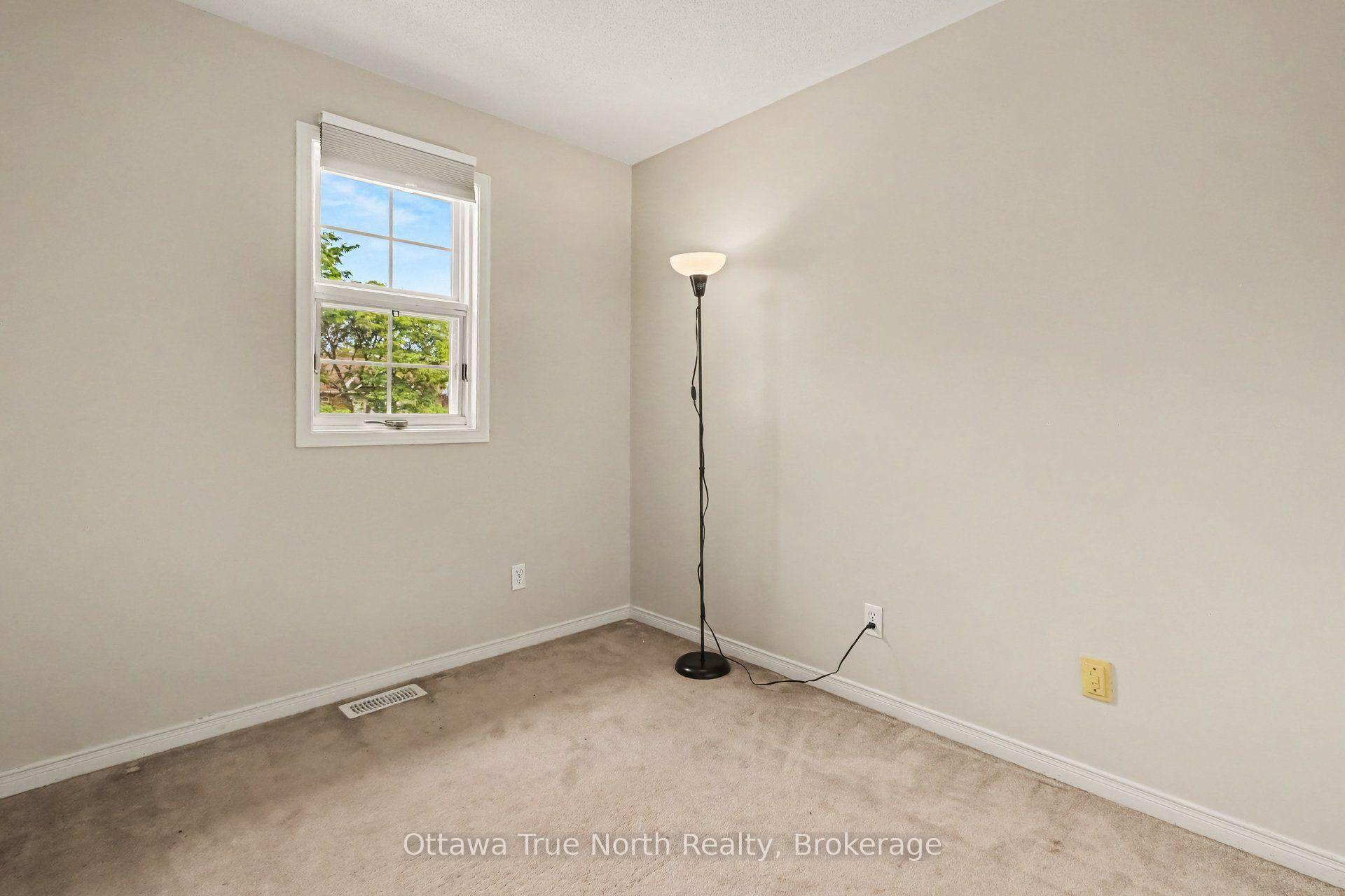Photo 8 of 19 Kalbrook Street, Ottawa, Kanata - Kanata Lakes/Heritage Hills — HOMEH