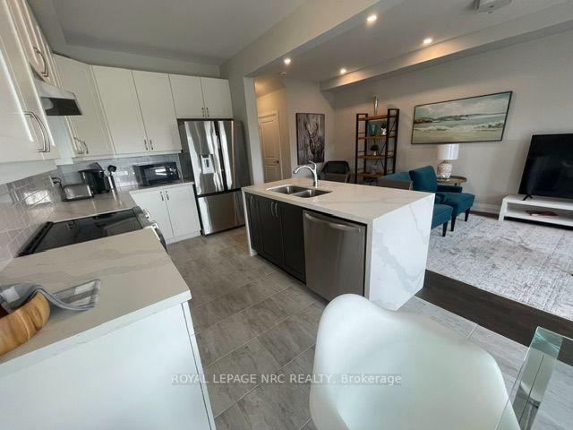 Photo 12 of 4839 Pettit Avenue, Niagara Falls, Morrison — HOMEH