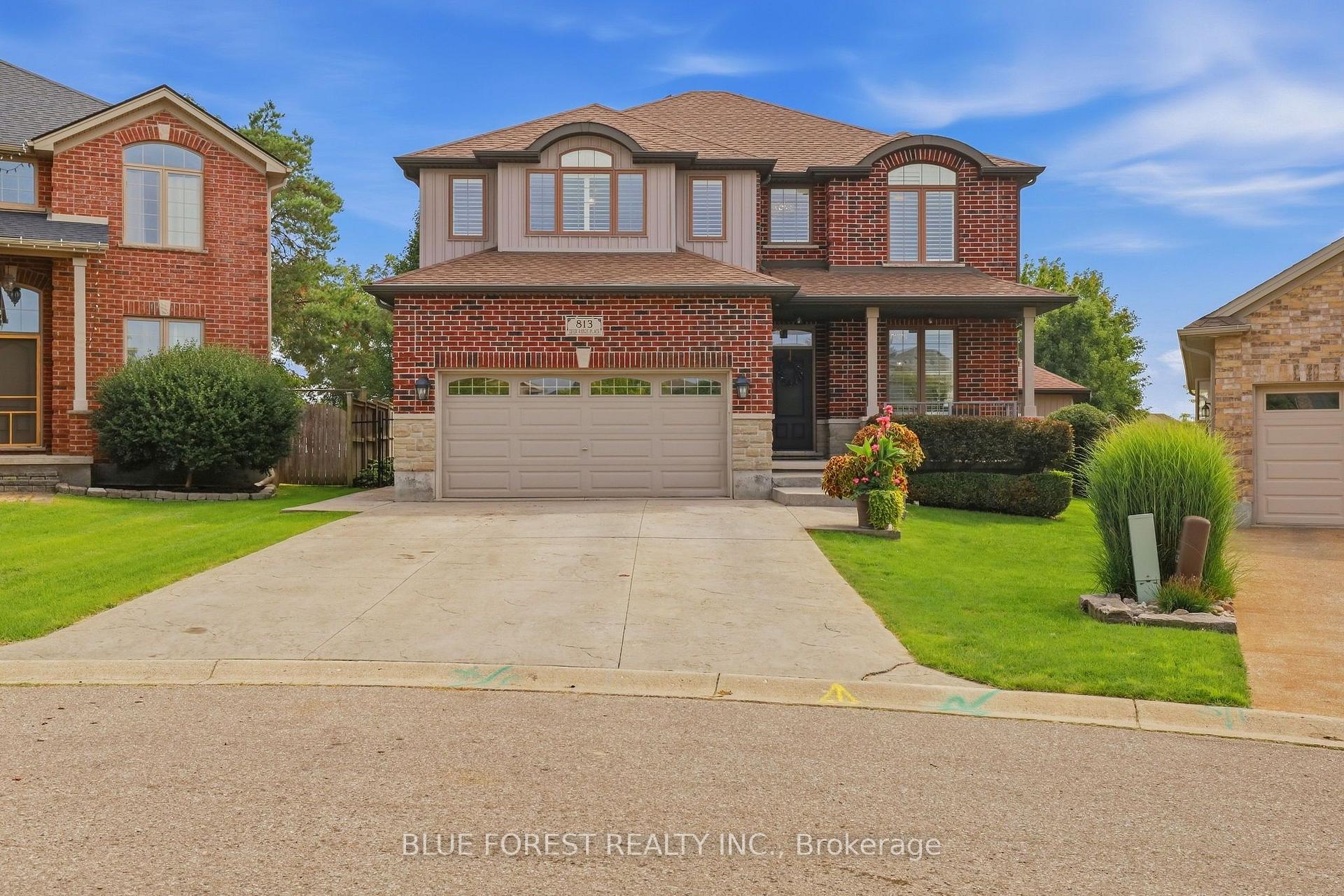 Photo of 813 Deer Ridge Place