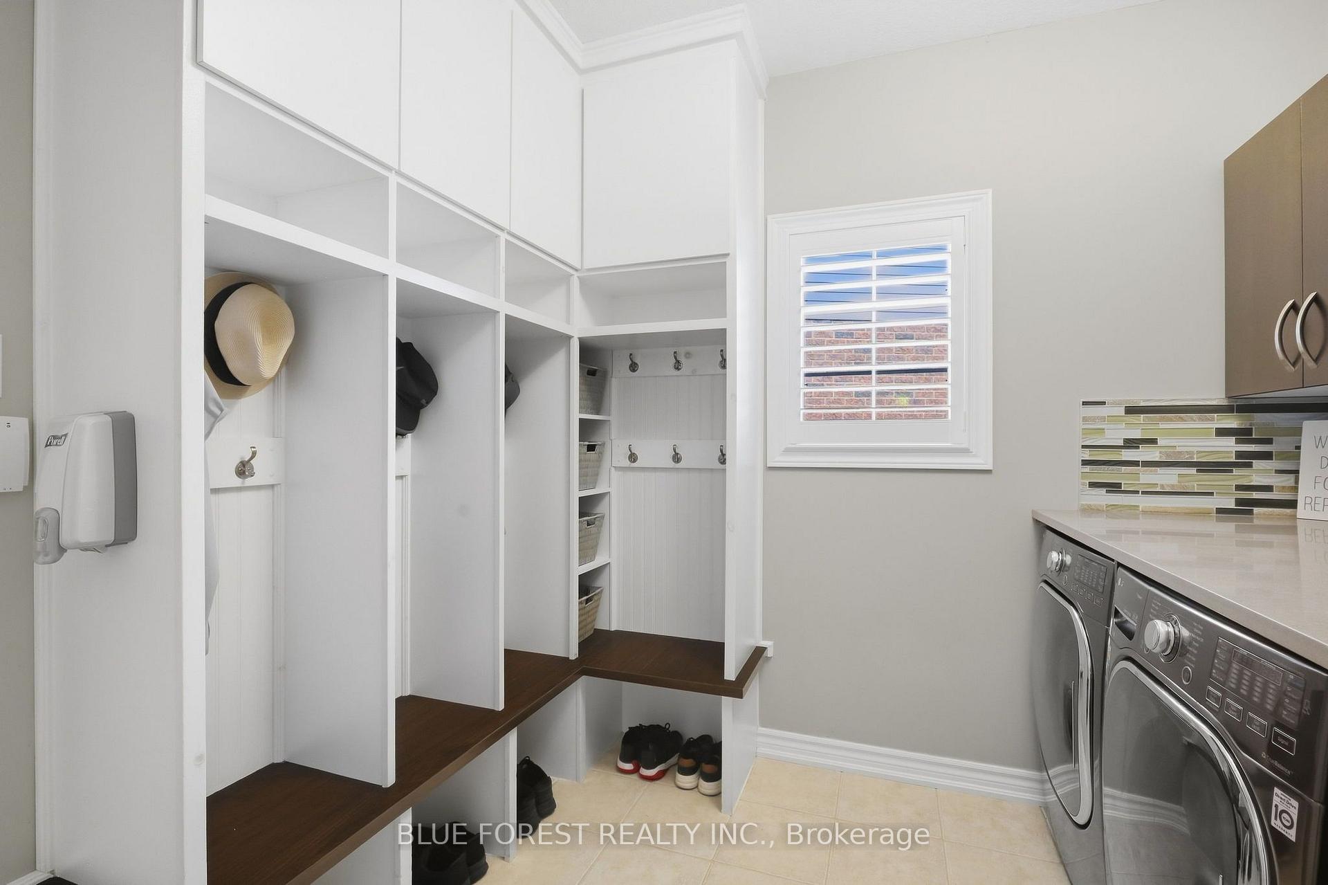 Photo 18 of 813 Deer Ridge Place, London, North M — HOMEH