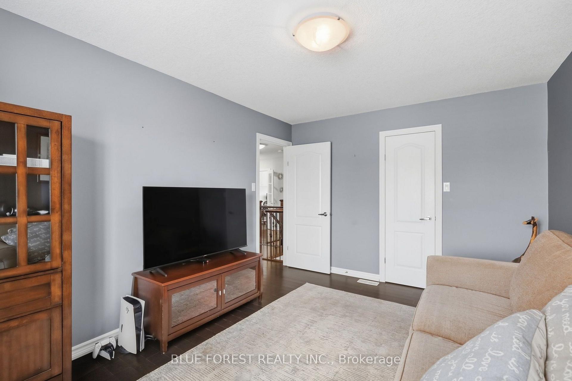Photo 31 of 813 Deer Ridge Place, London, North M — HOMEH