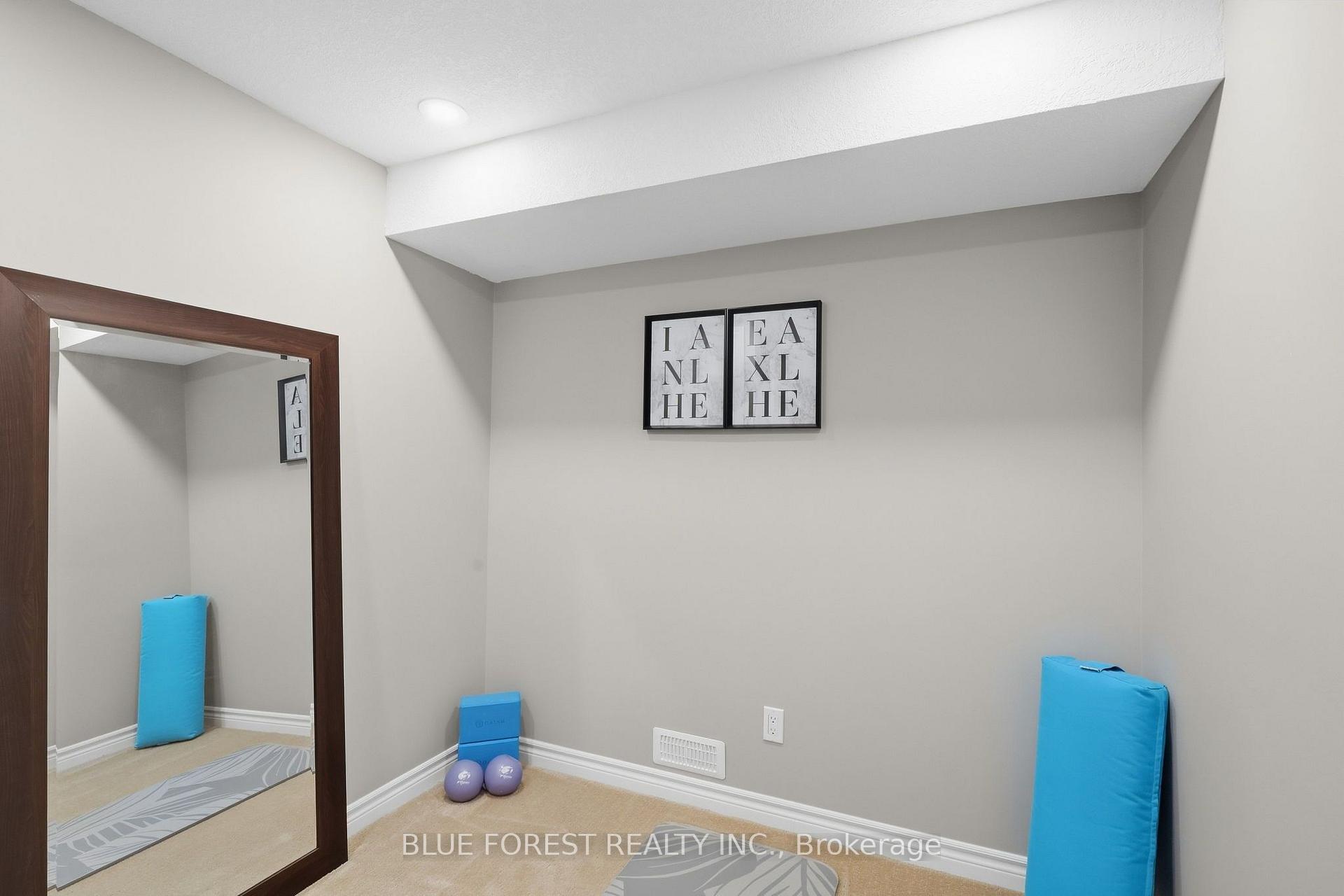 Photo 34 of 813 Deer Ridge Place, London, North M — HOMEH