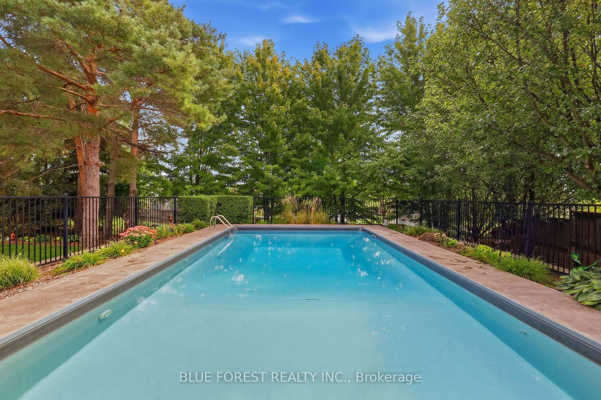 Photo 40 of 813 Deer Ridge Place, London, North M — HOMEH