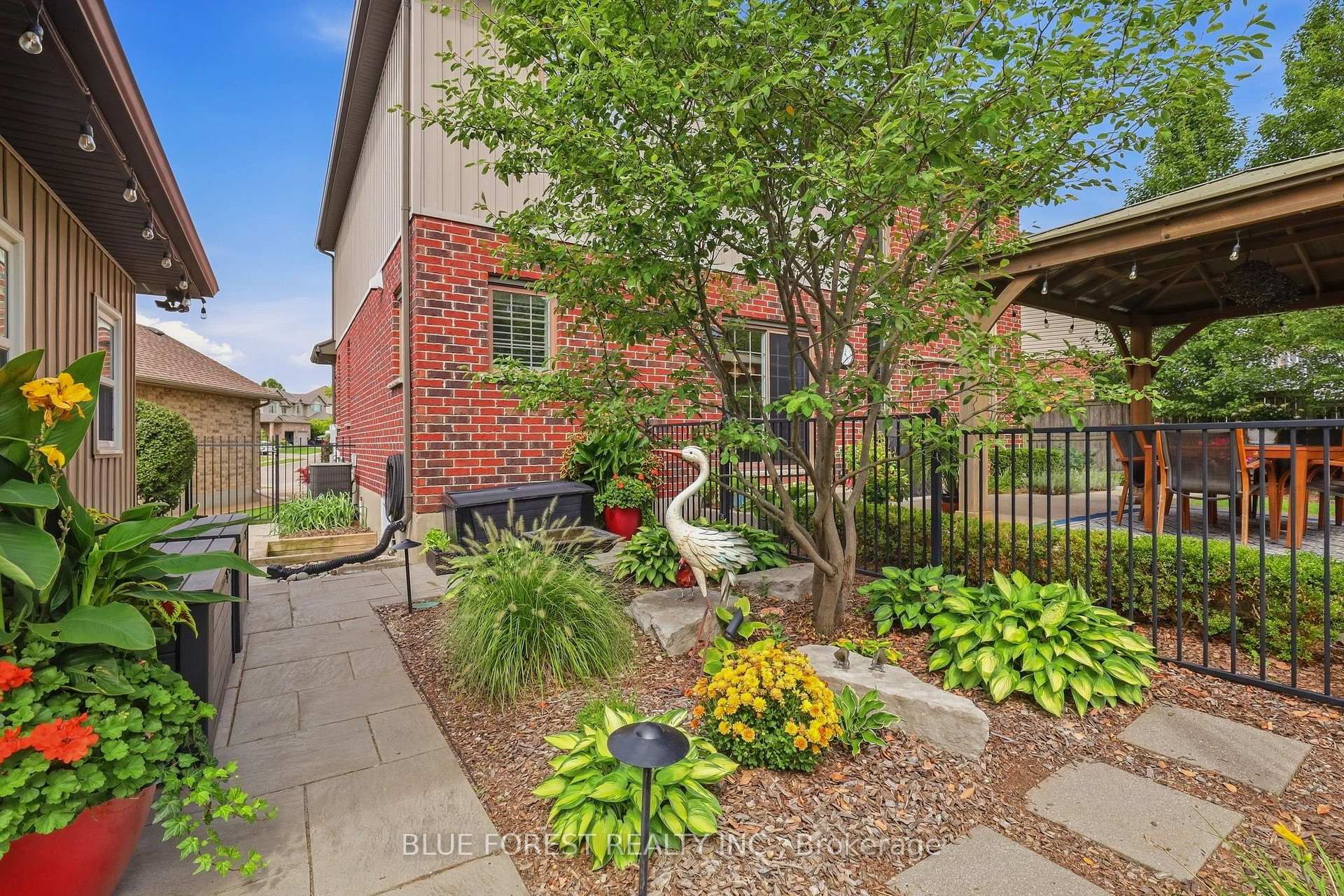 Photo 45 of 813 Deer Ridge Place, London, North M — HOMEH
