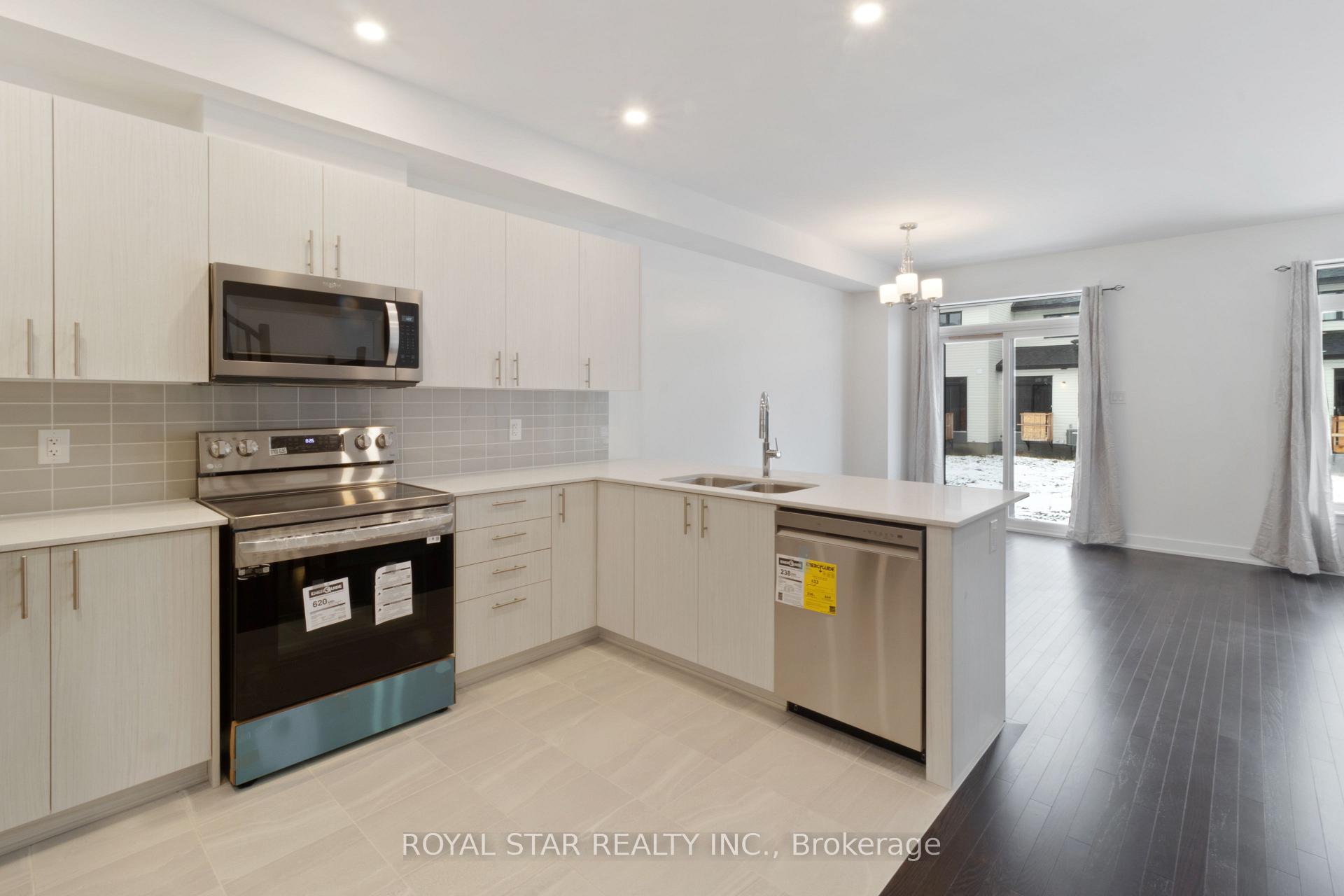 Photo 11 of 310 Makobe Lane, Ottawa, Riverside South/Gloucester Glen — HOMEH