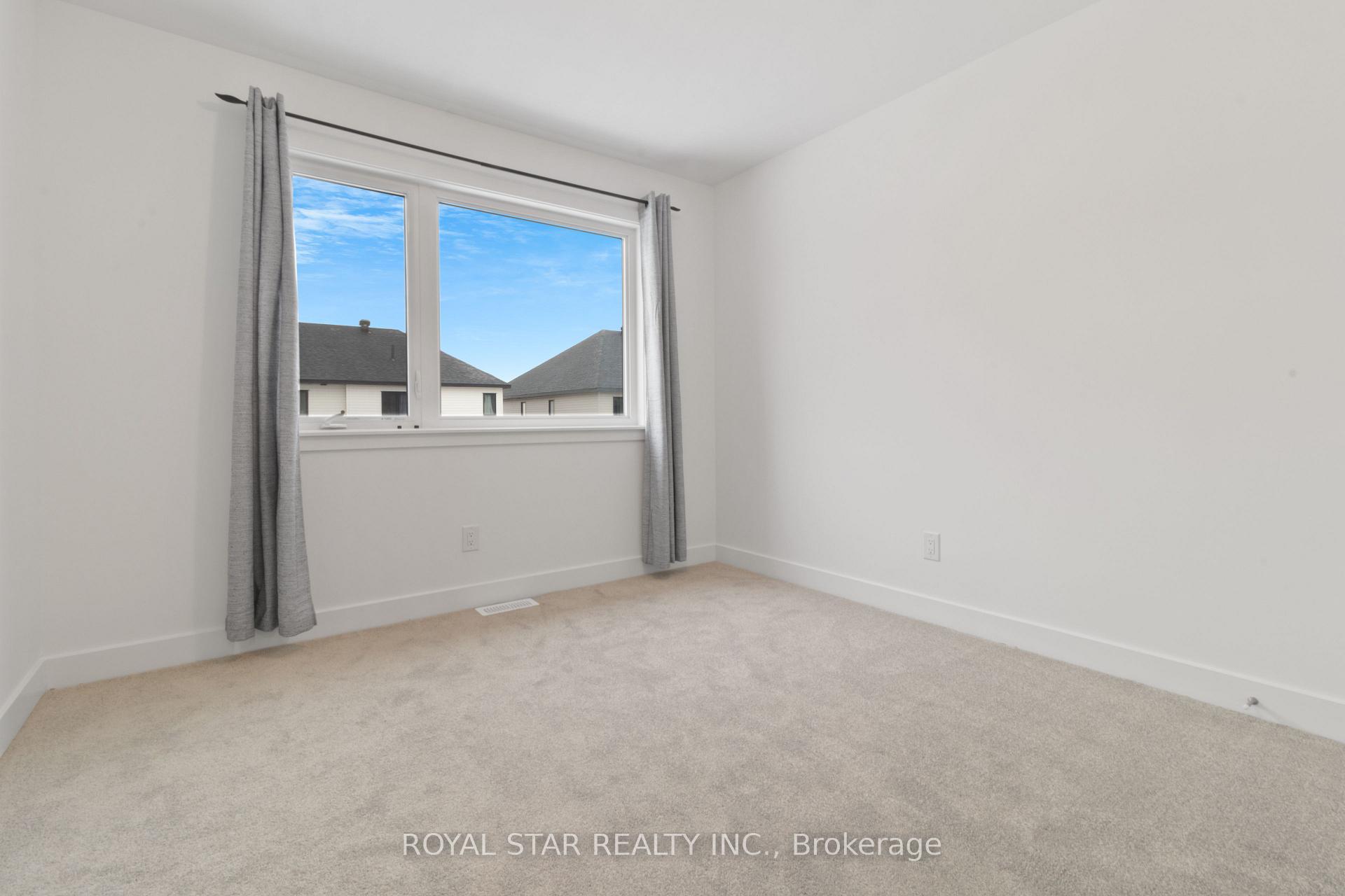 Photo 32 of 310 Makobe Lane, Ottawa, Riverside South/Gloucester Glen — HOMEH