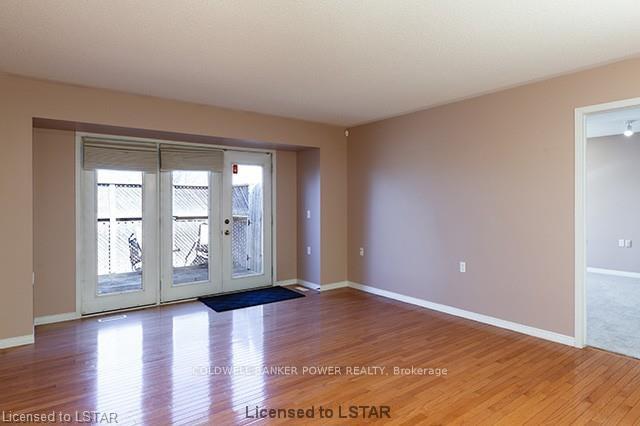 Photo 6 of Unit 3, 122 Sherwood Forest Square, London, North I — HOMEH