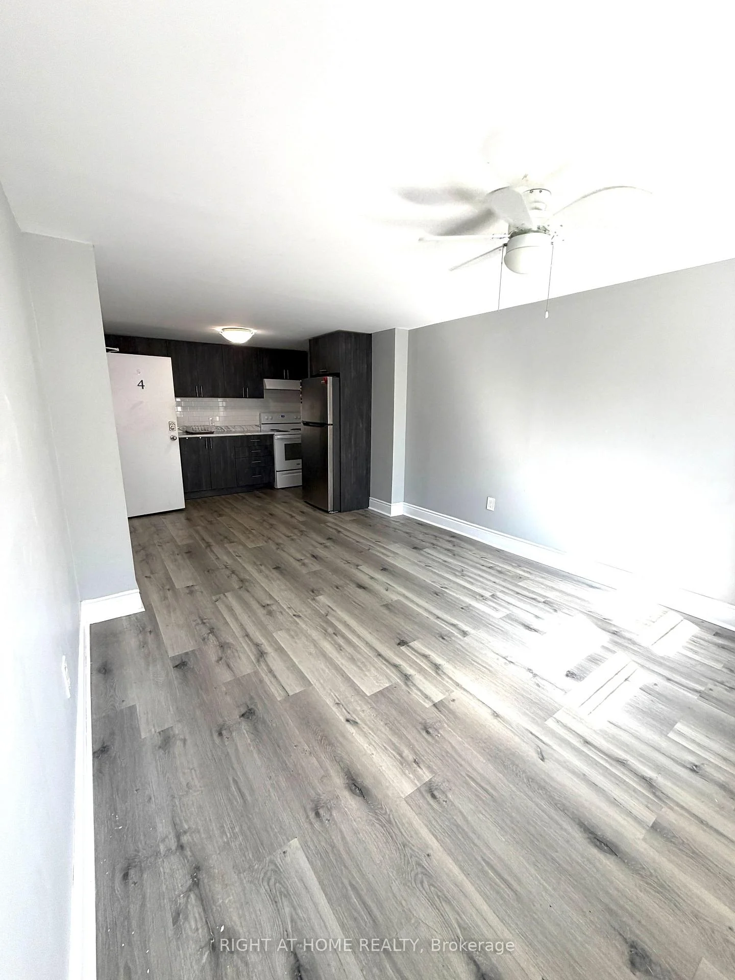 Photo 8 of Unit 4, 11 Donald Avenue, Toronto, Caledonia-Fairbank — HOMEH